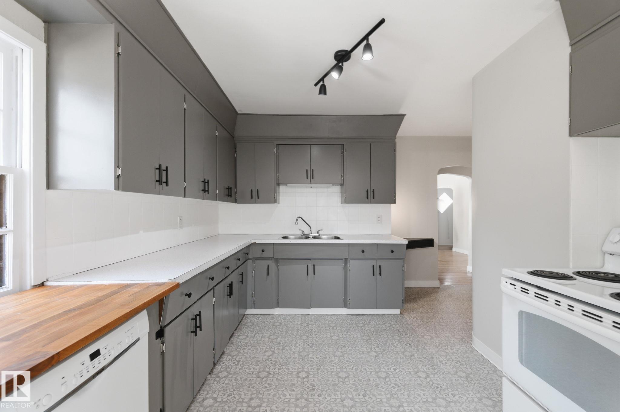 Photo 14 at 12225 134 Street NW, Dovercourt, Edmonton