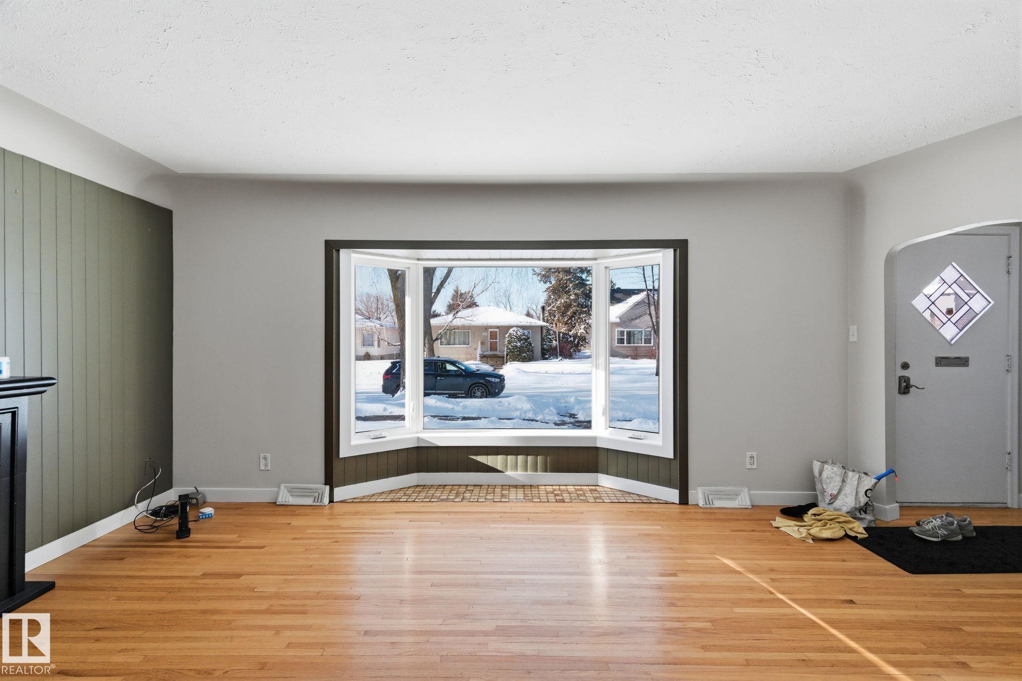 Photo 6 at 12225 134 Street NW, Dovercourt, Edmonton