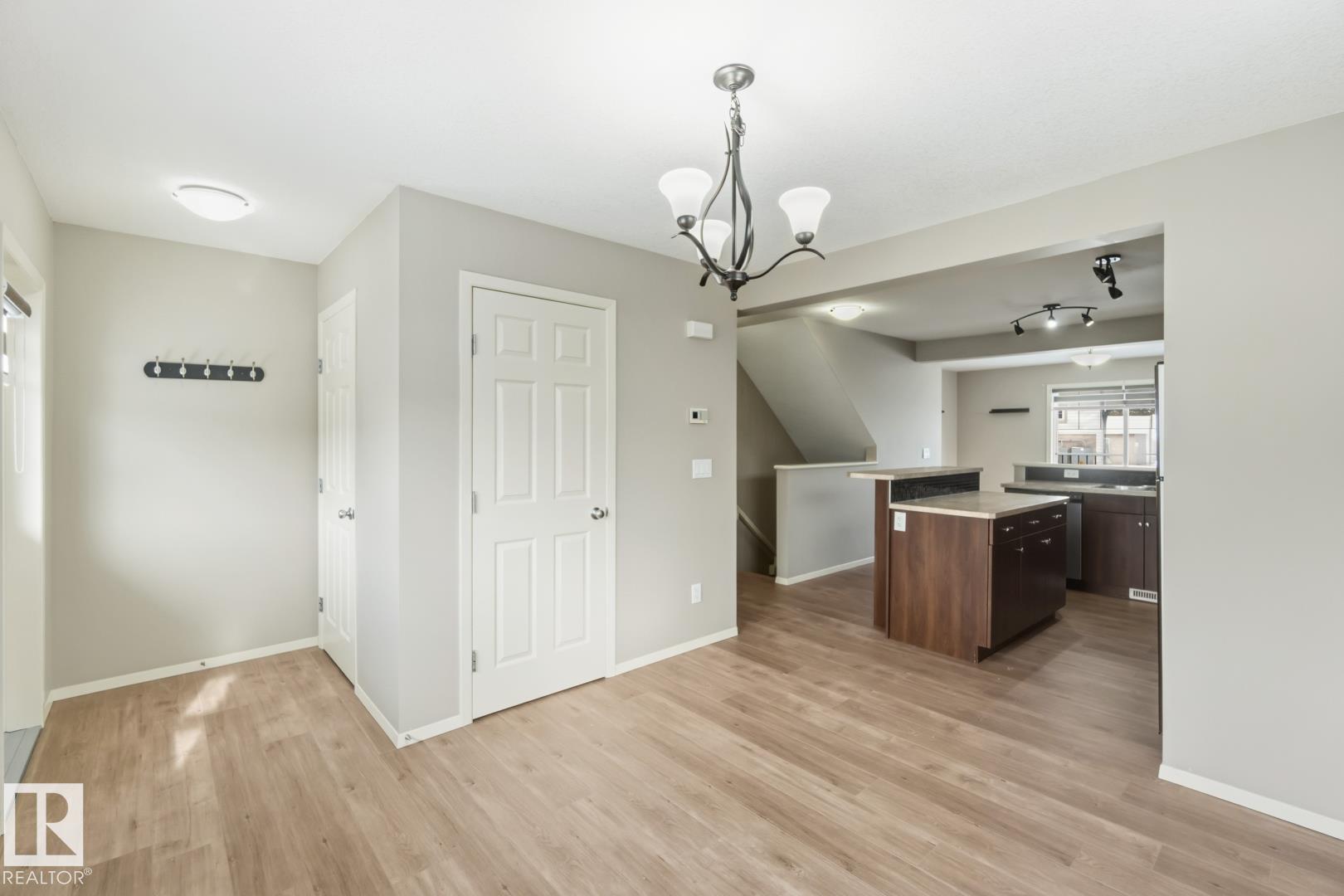 https://zimg.paragon.ice.com/ParagonImages/Property/PM/RAE/225389048/14/0/0/1eaaaaf3d1ed6b642a7730f263b721c4/1/2374986bcd24a35df4d6e515e08fbc6c/225389048-819ddff2-d2a2-4855-9e77-4fe5479a8003.JPG