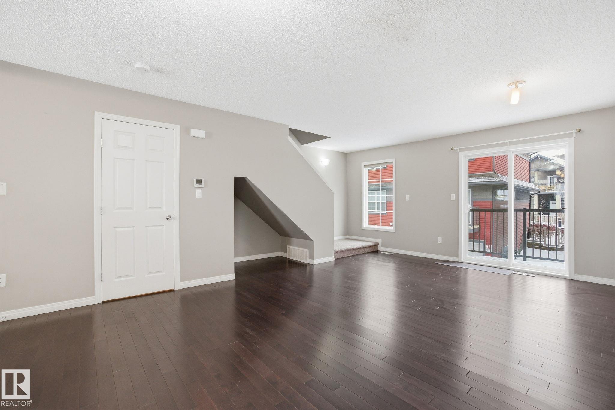 https://zimg.paragon.ice.com/ParagonImages/Property/PM/RAE/225389049/11/0/0/324c47c4e1079b97db365e6d3749b579/1/d168287c7710583517dcee4d1e1f1c48/225389049-cdf132ae-271f-4907-9817-6c7e63c38109.JPG