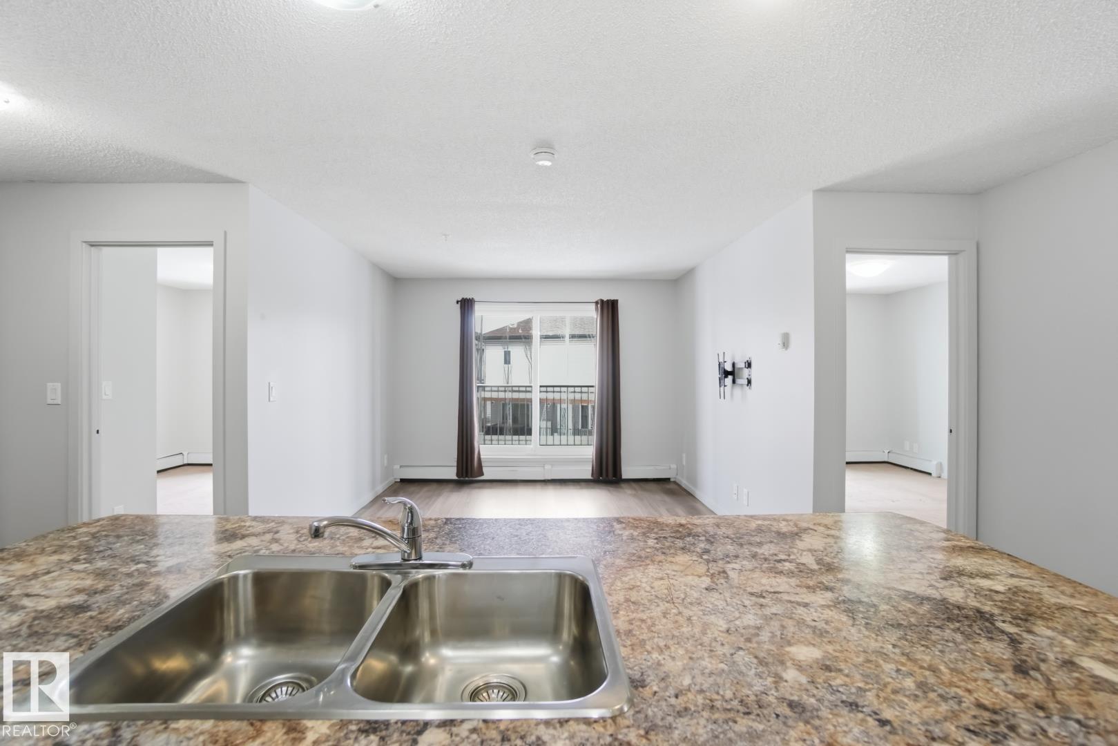 Photo 11 at 204 - 5521 7 Avenue SW, Charlesworth, Edmonton