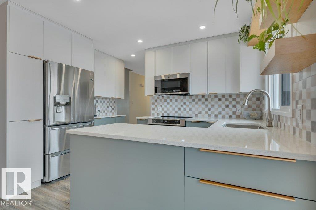 Photo 12 at 13027 79 Street NW, Balwin, Edmonton