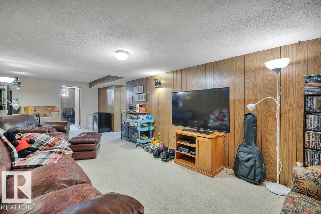 Photo 32 at 13027 79 Street NW, Balwin, Edmonton