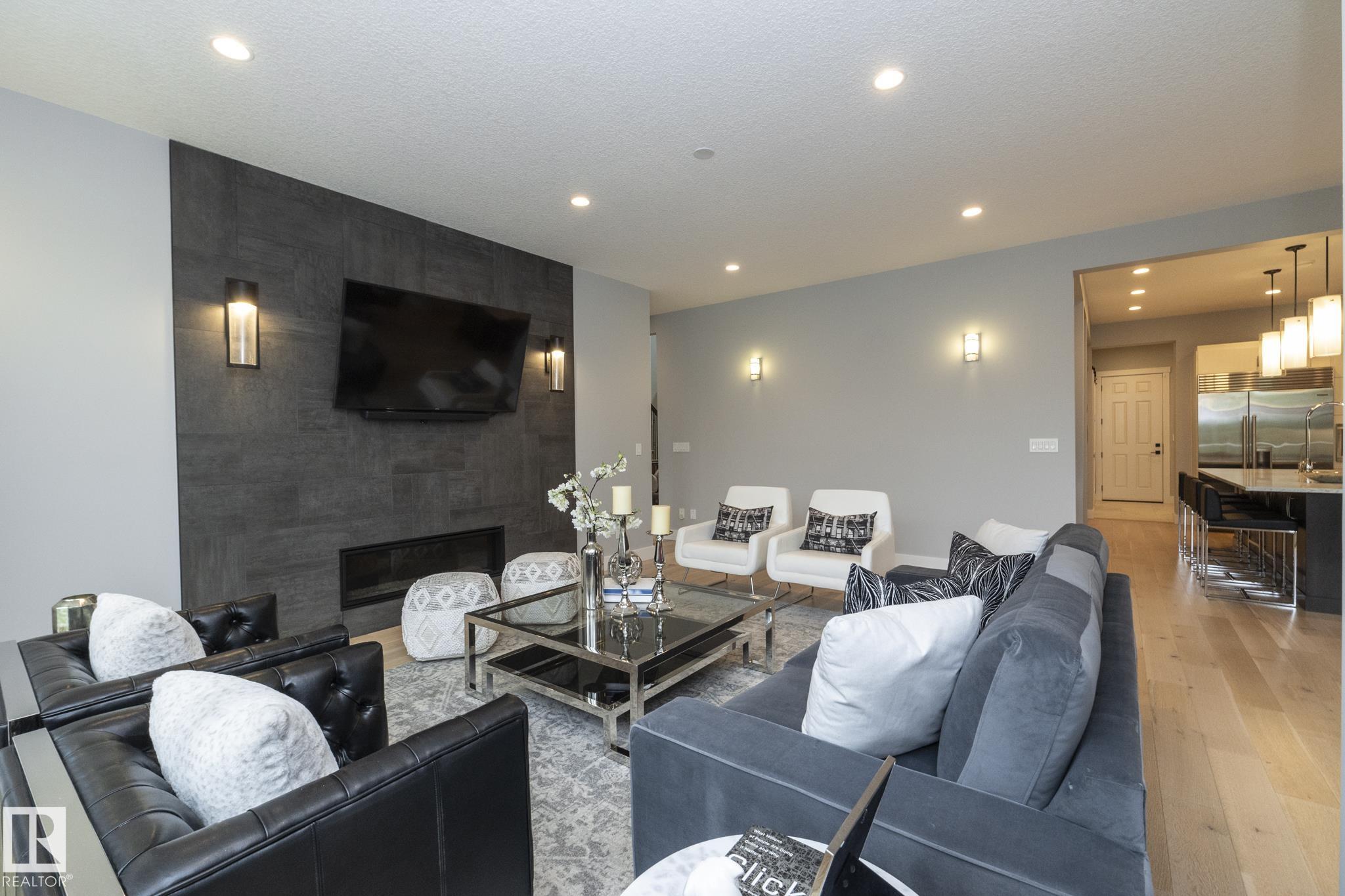 Photo 7 at 7549 May Common NW, Magrath Heights, Edmonton