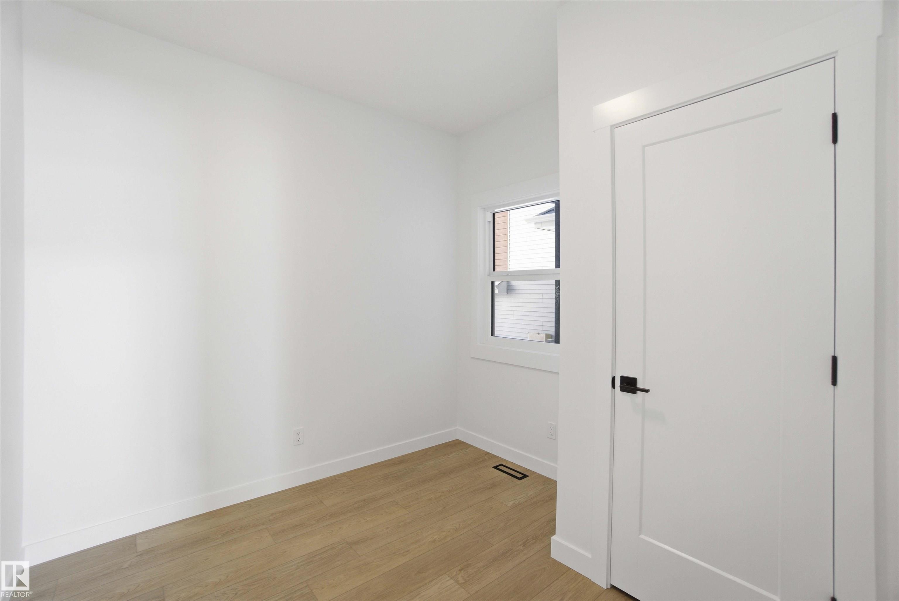 Photo 12 at 6949 176a Avenue NW, Crystallina Nera East, Edmonton