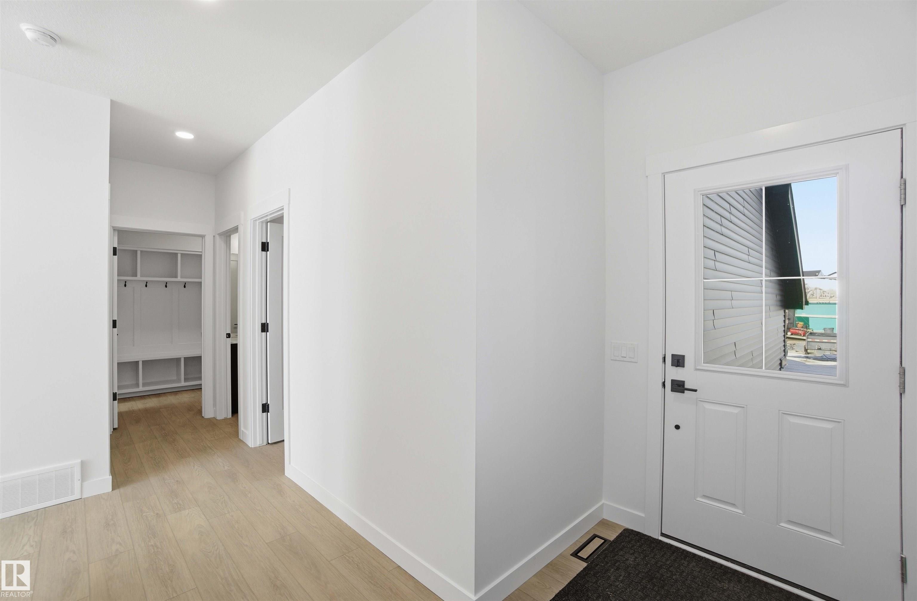 Photo 10 at 6949 176a Avenue NW, Crystallina Nera East, Edmonton