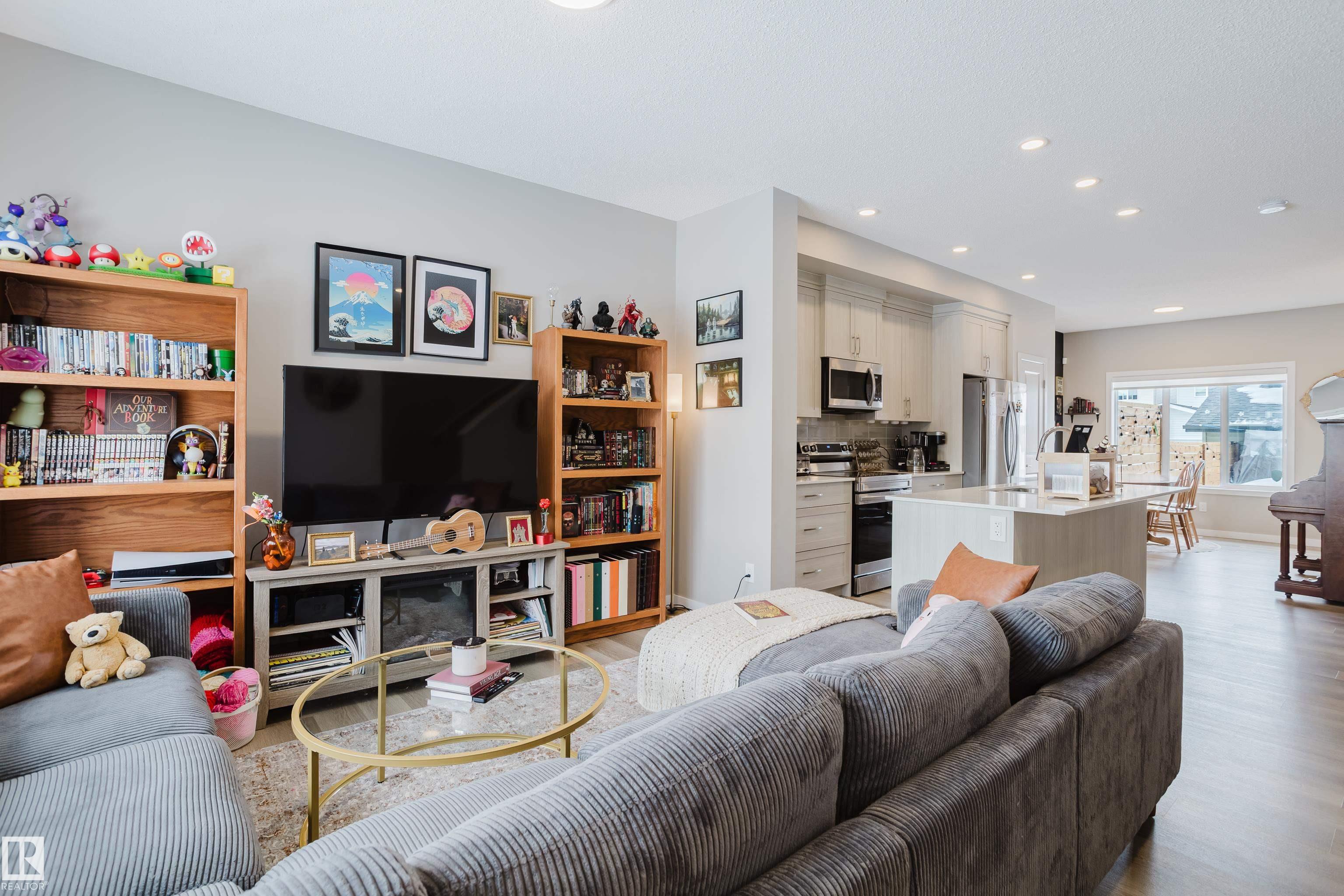 7056 181 Avenue NW, Crystallina Nera East, Edmonton