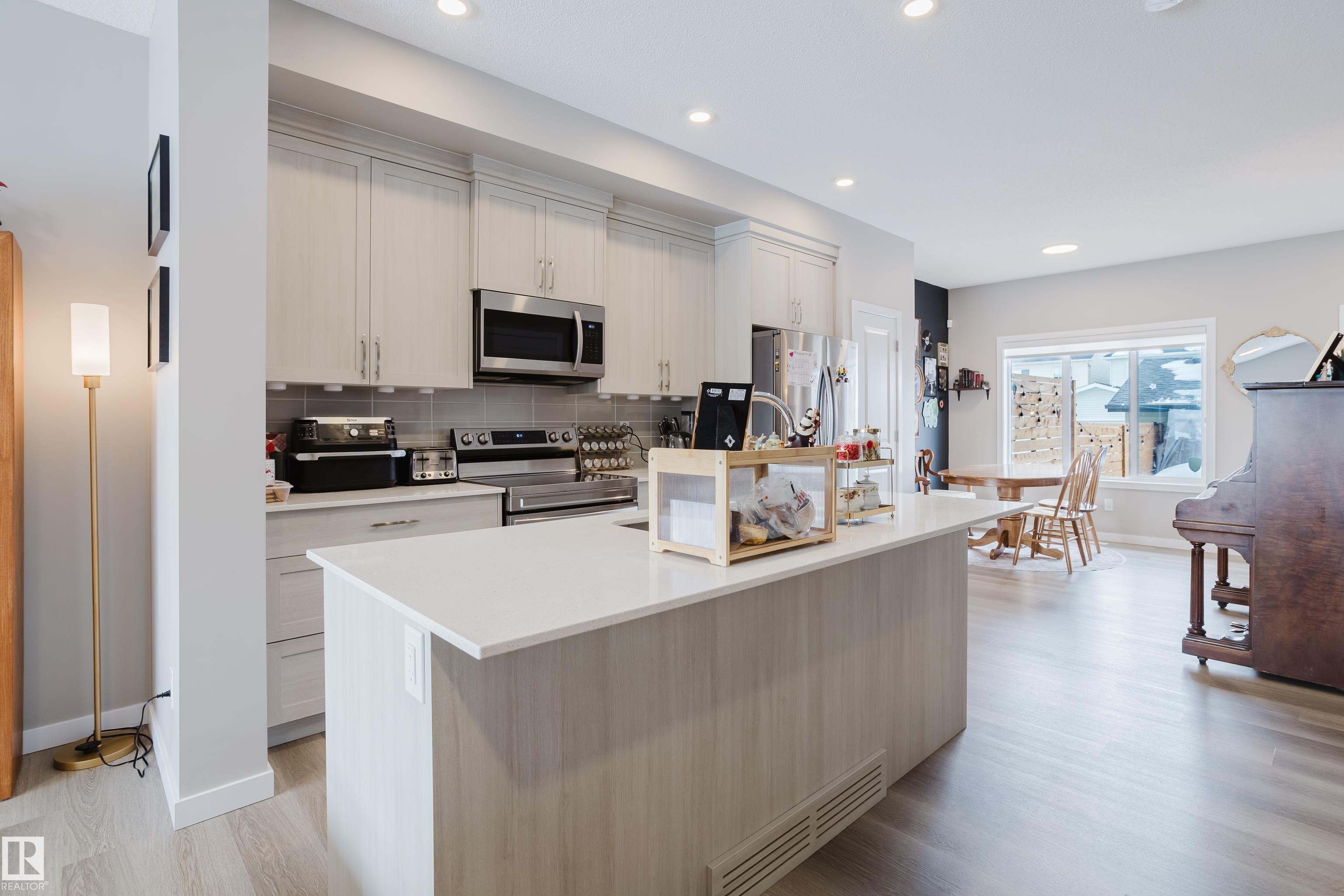 Photo 7 at 7056 181 Avenue NW, Crystallina Nera East, Edmonton