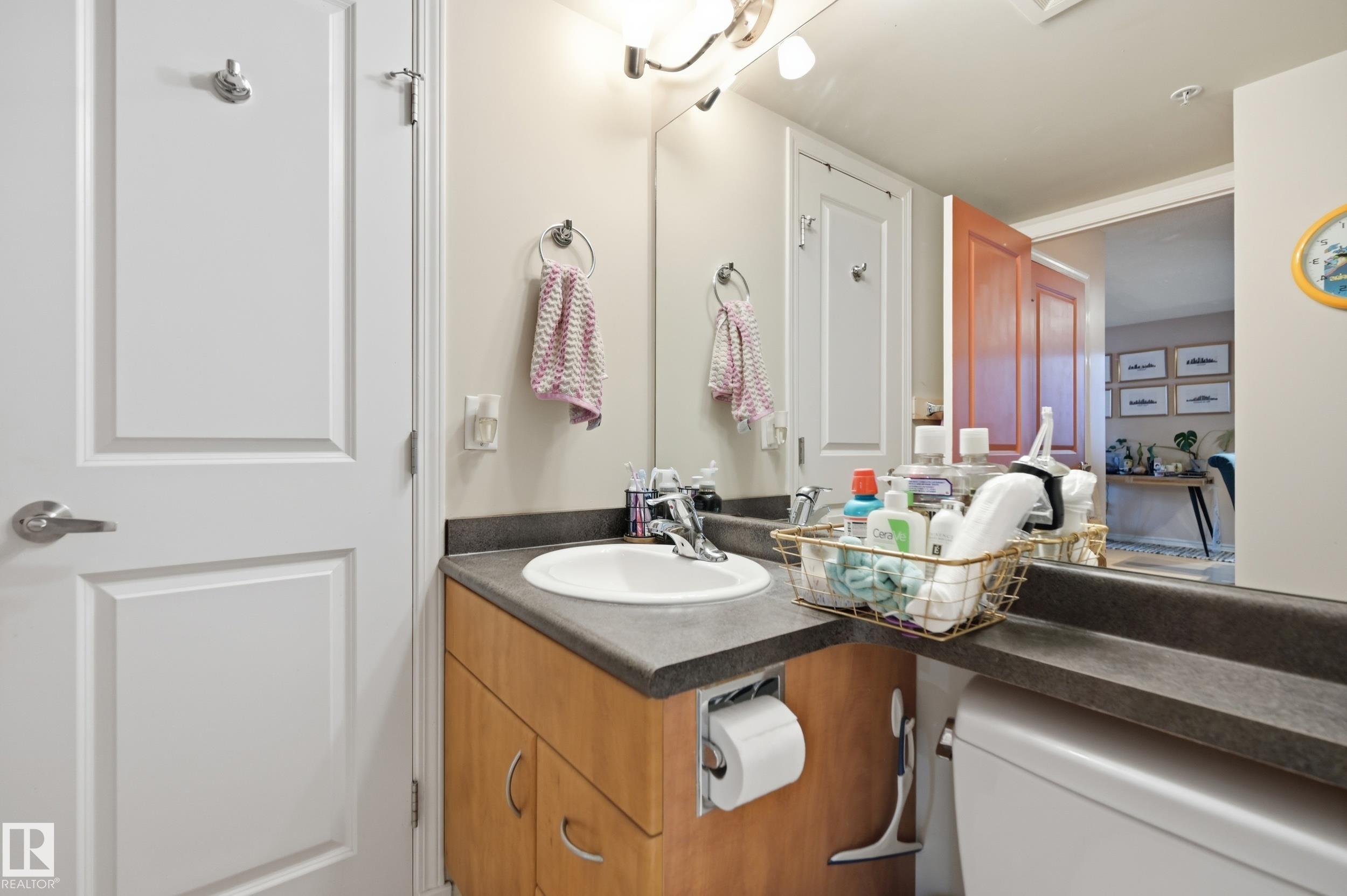 Photo 12 at 402 - 10303 105 Street NW, Downtown, Edmonton