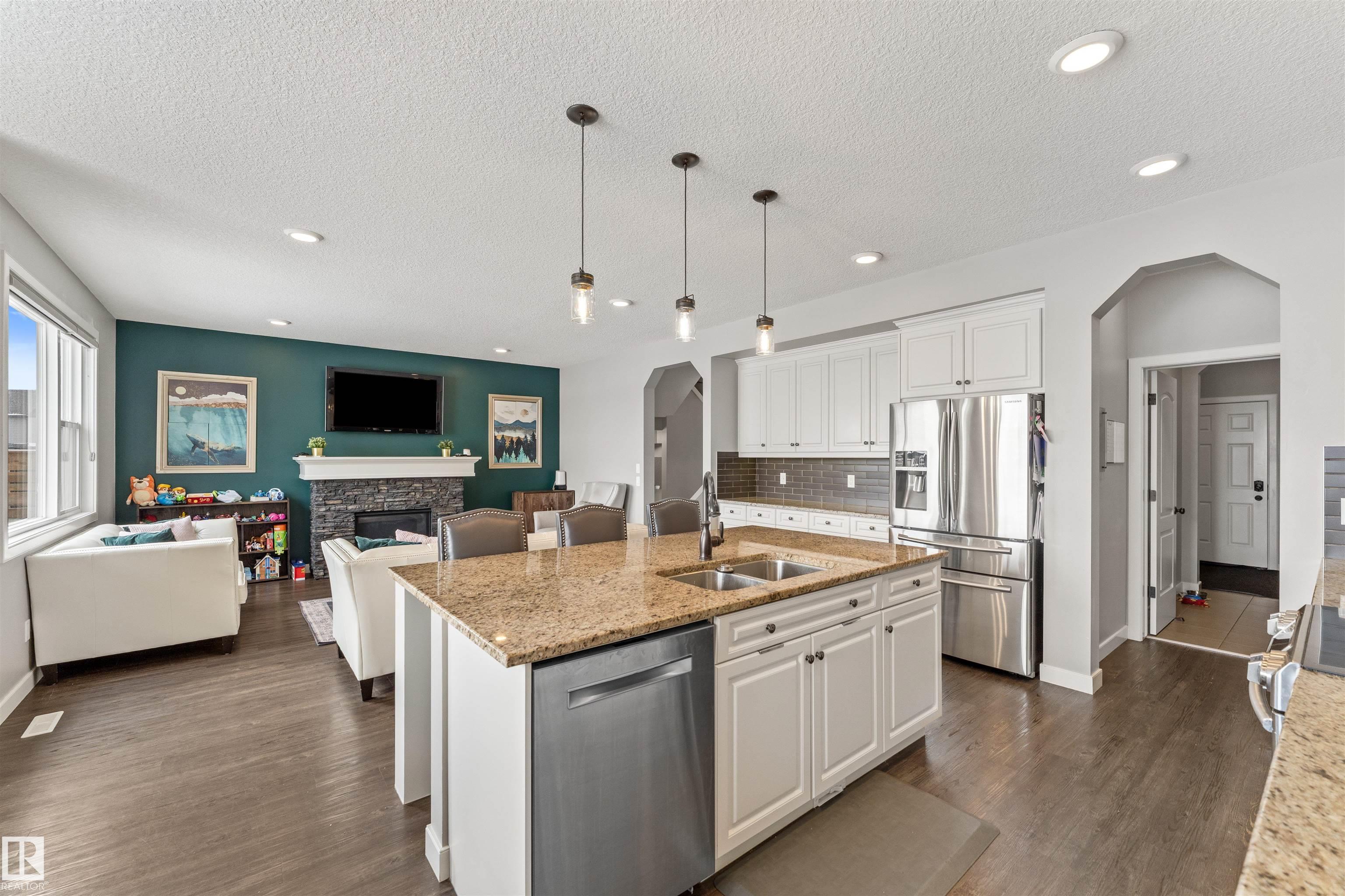 Photo 17 at 13139 208 Street NW, Trumpeter Area, Edmonton