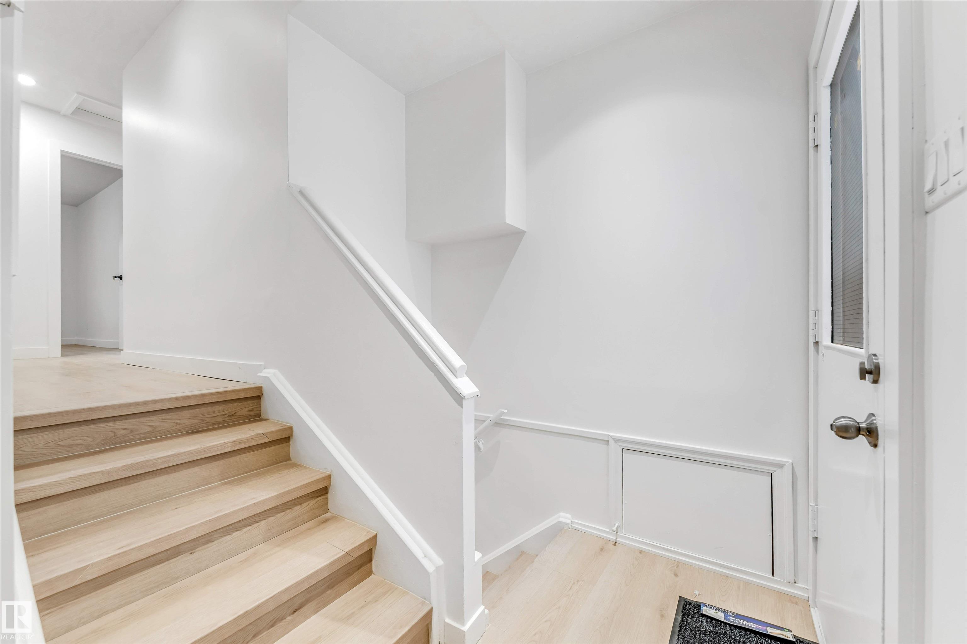 Photo 23 at 12423 91 Street NW, Delton, Edmonton