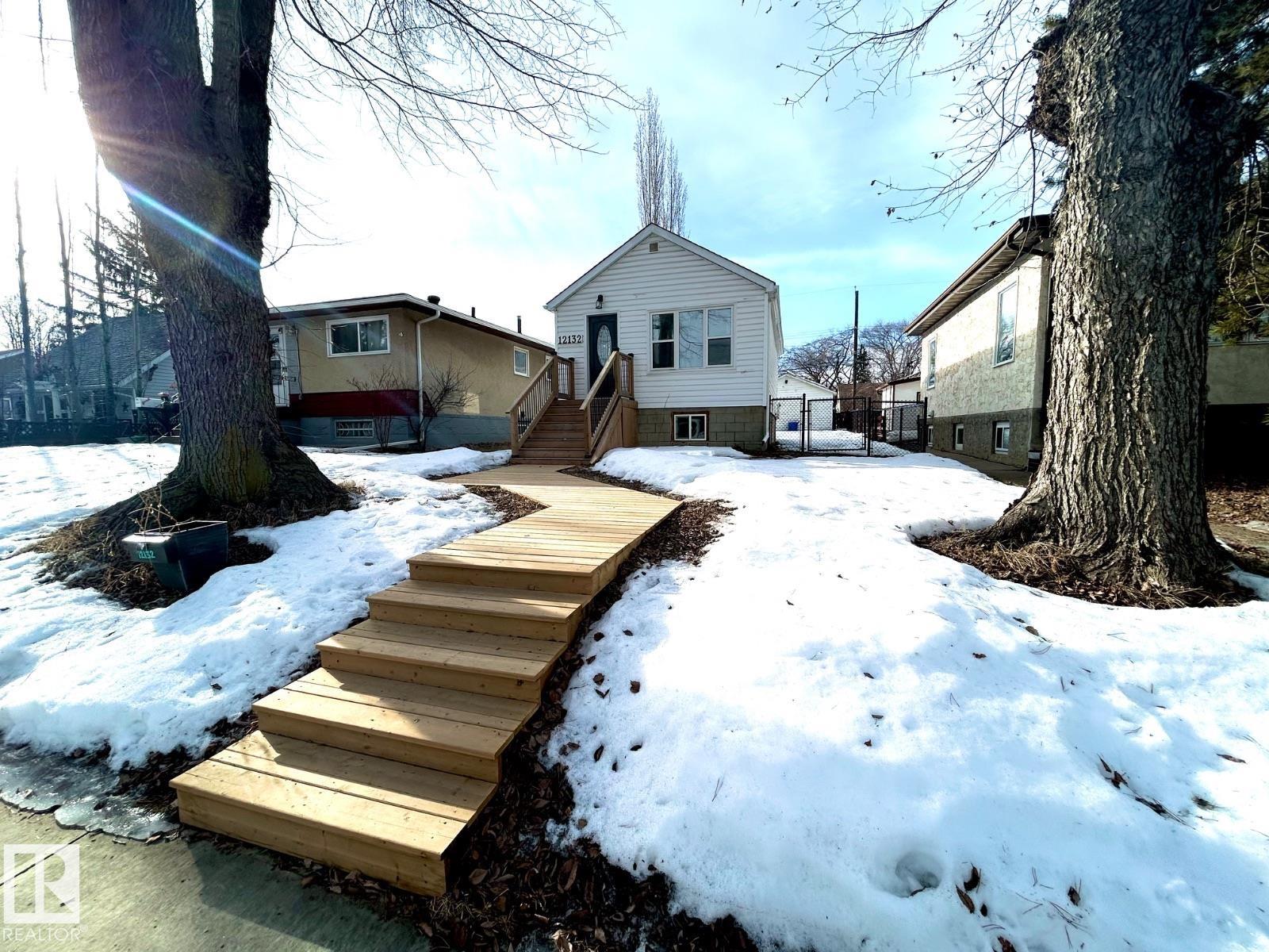 12132 59 Street NW, Montrose, Edmonton