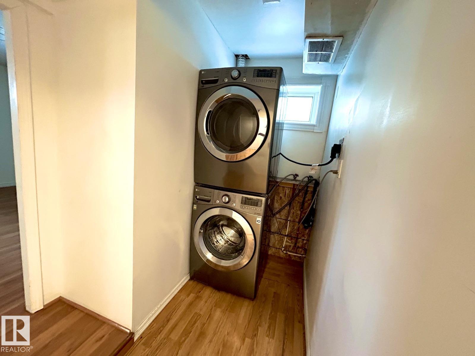 Photo 12 at 12132 59 Street NW, Montrose, Edmonton