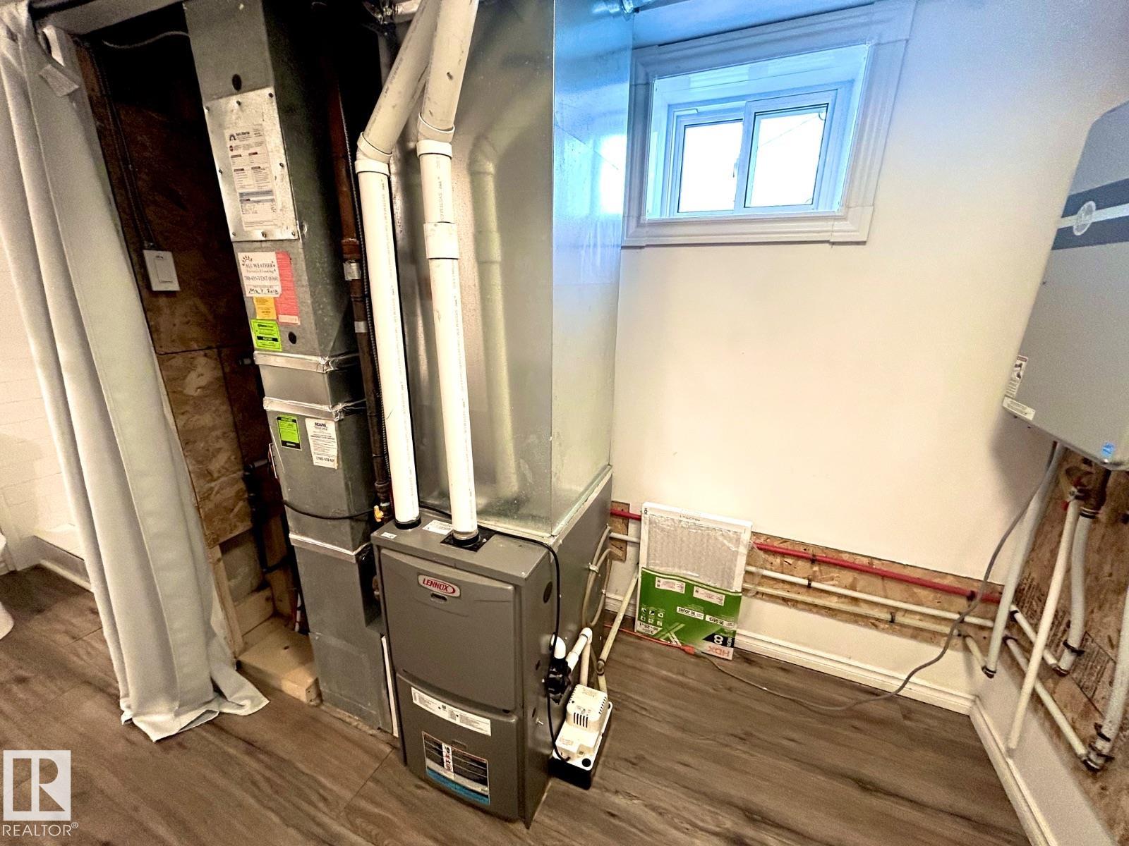 Photo 17 at 12132 59 Street NW, Montrose, Edmonton