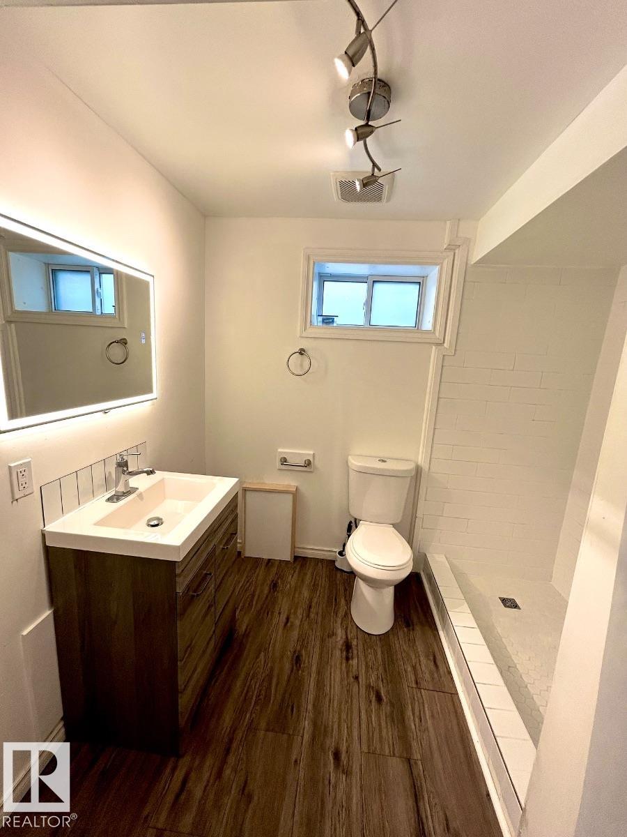 Photo 19 at 12132 59 Street NW, Montrose, Edmonton