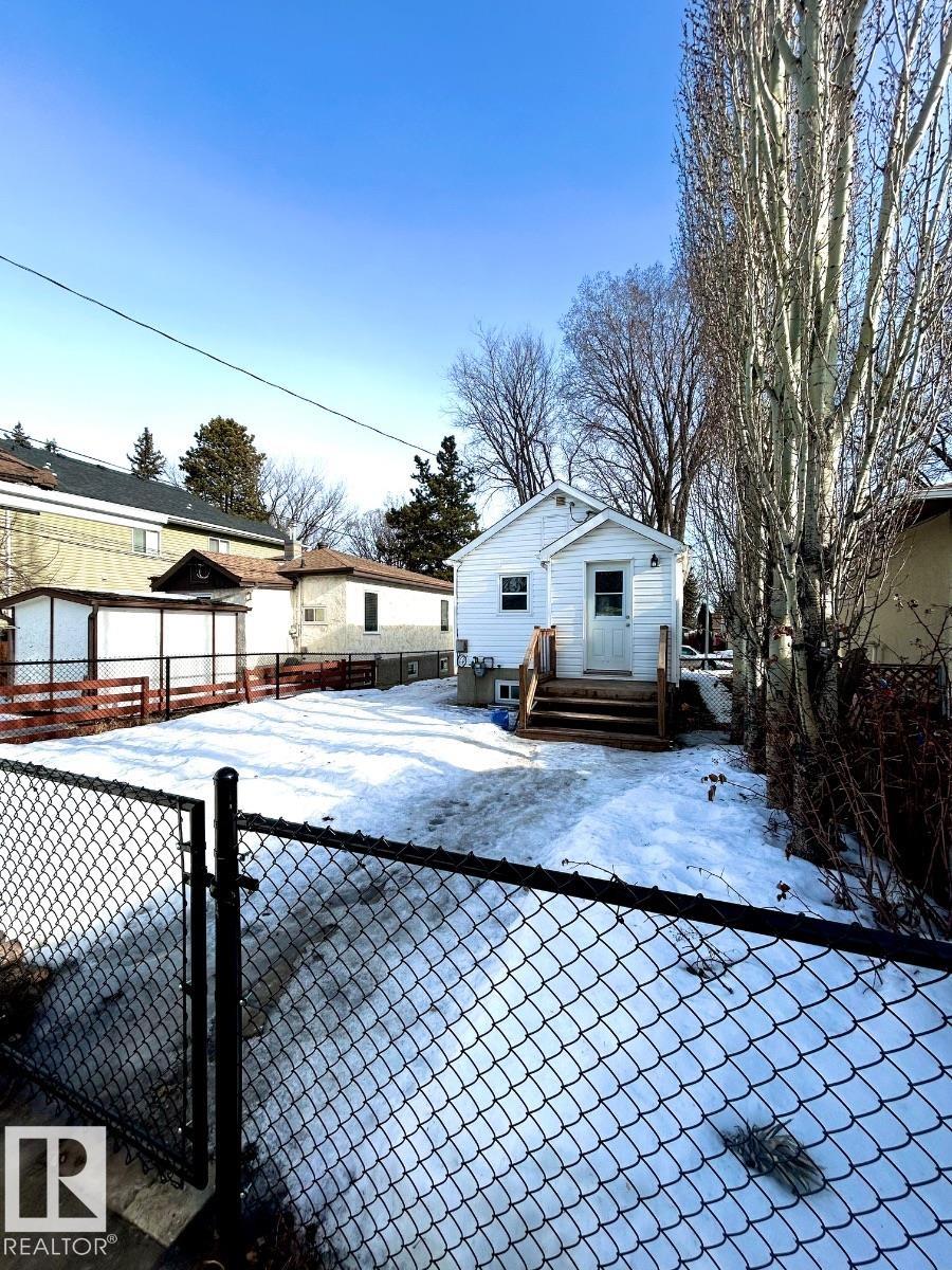 Photo 22 at 12132 59 Street NW, Montrose, Edmonton