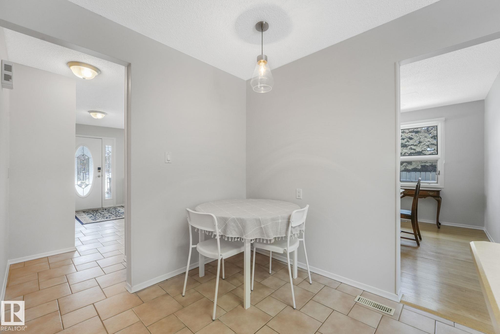 Photo 14 at 587 Wahstao Road NW, Oleskiw, Edmonton