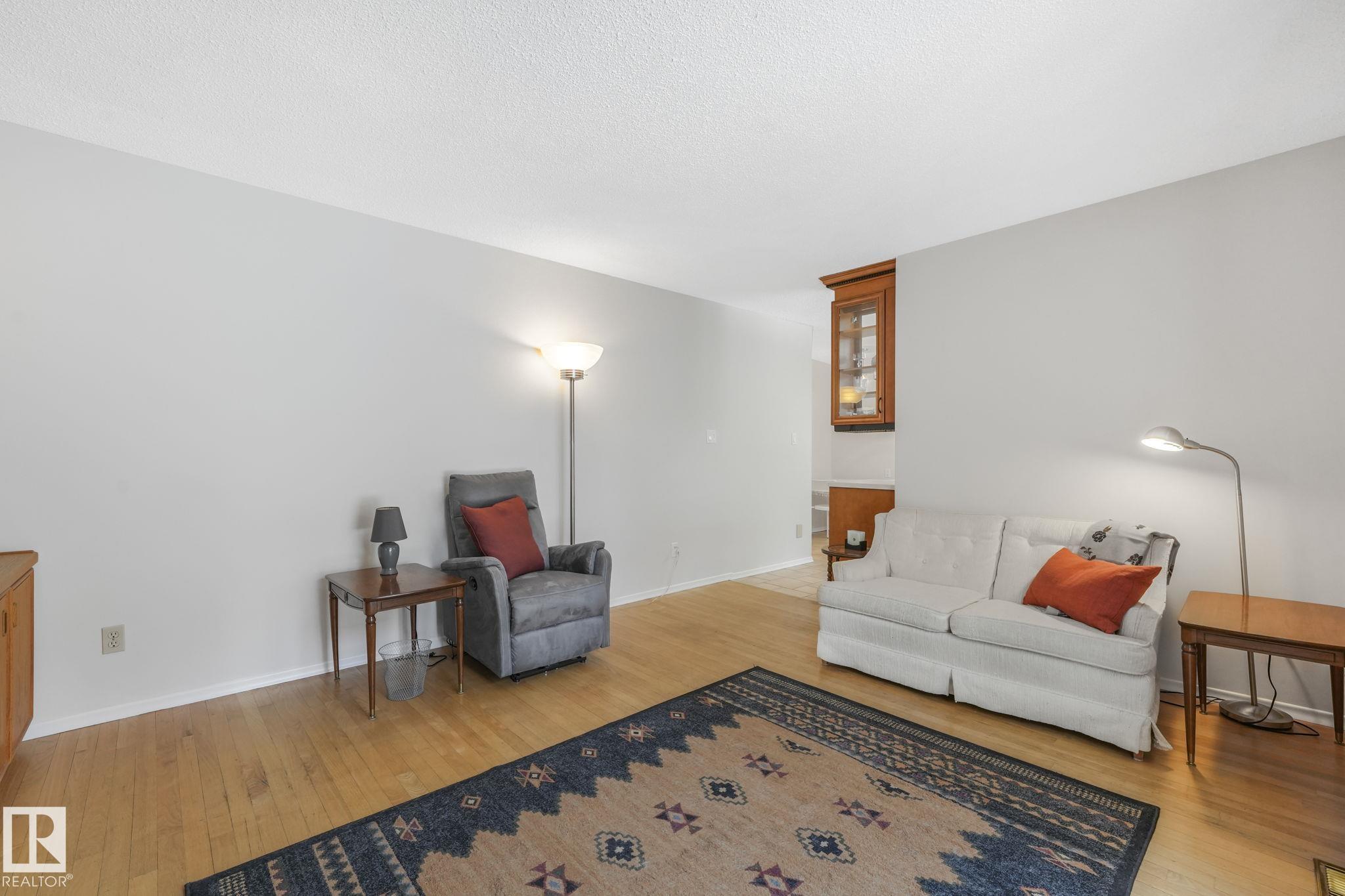 Photo 17 at 587 Wahstao Road NW, Oleskiw, Edmonton