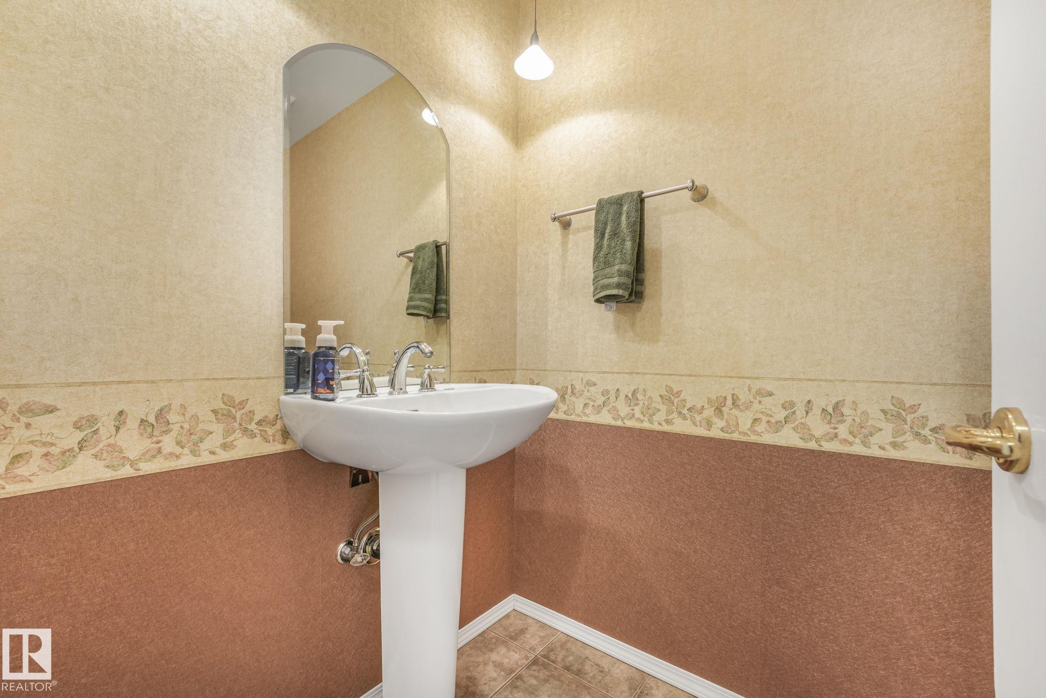 Photo 31 at 587 Wahstao Road NW, Oleskiw, Edmonton