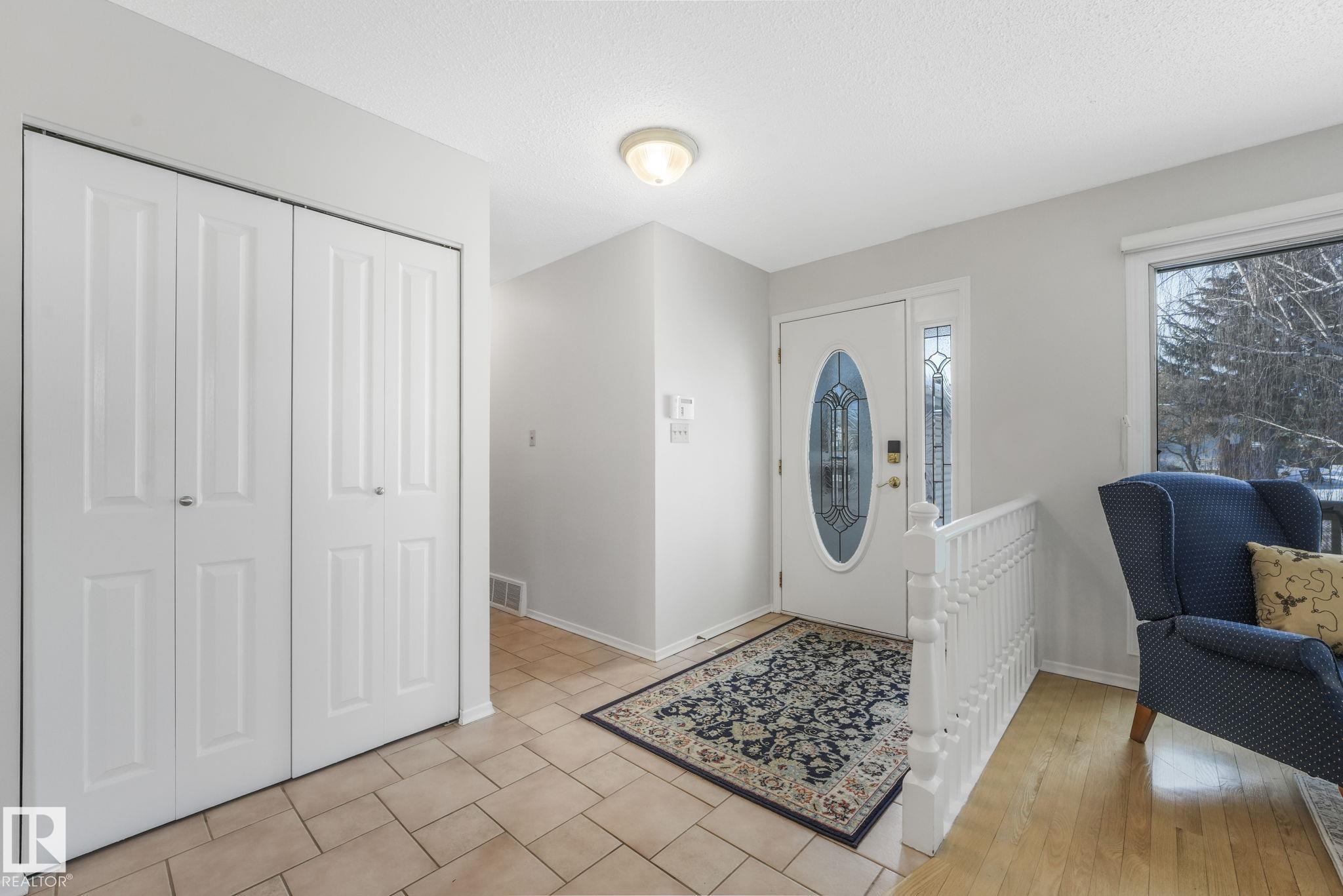 Photo 6 at 587 Wahstao Road NW, Oleskiw, Edmonton