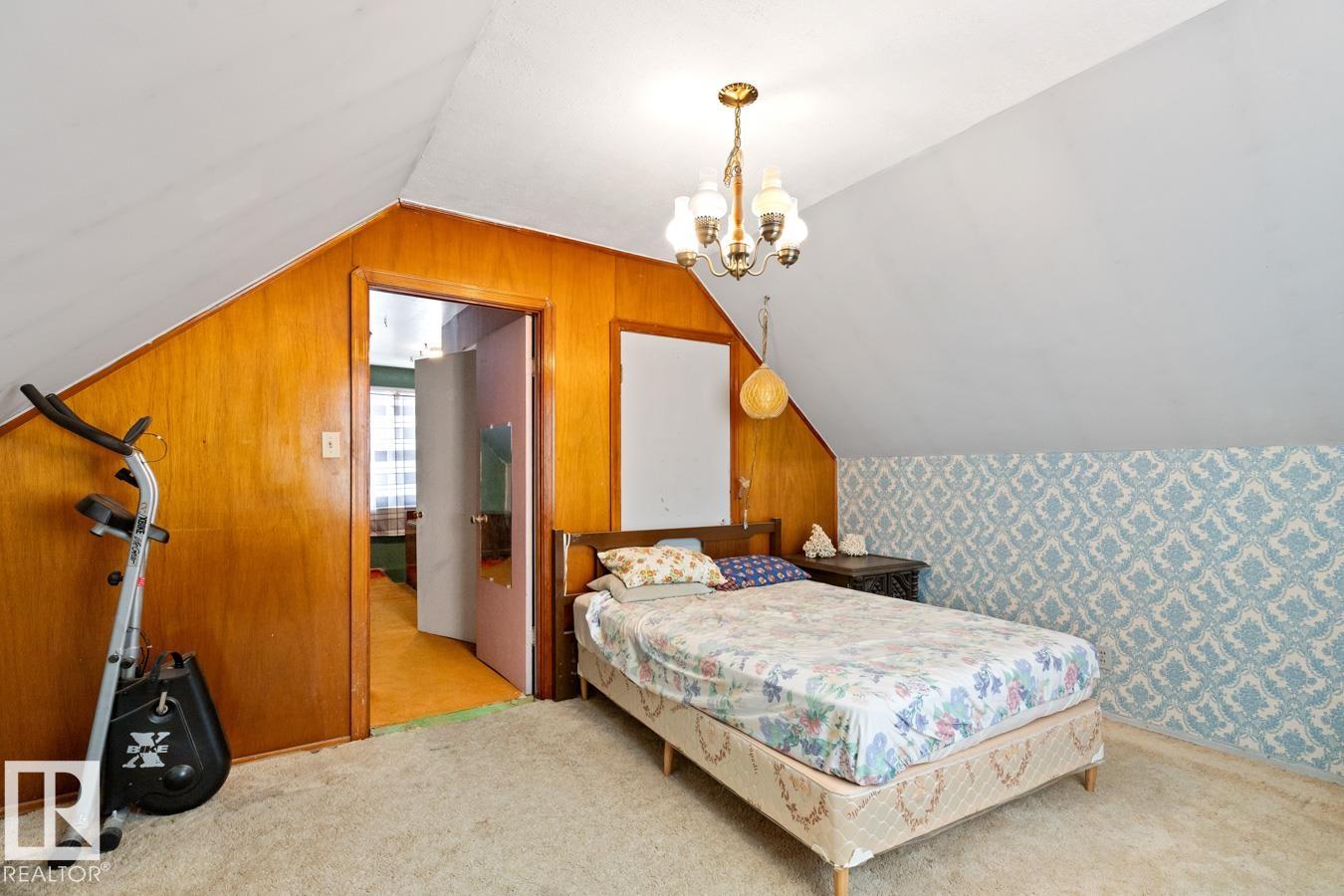 Photo 16 at 8906 94 Avenue NW, Strathearn, Edmonton