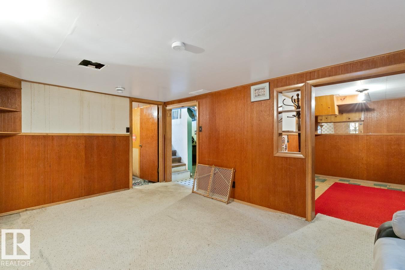 Photo 19 at 8906 94 Avenue NW, Strathearn, Edmonton