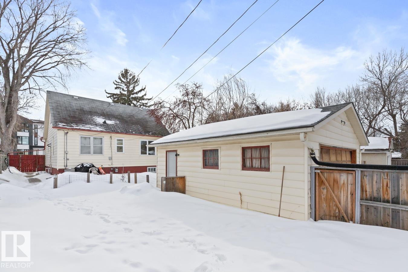 Photo 25 at 8906 94 Avenue NW, Strathearn, Edmonton