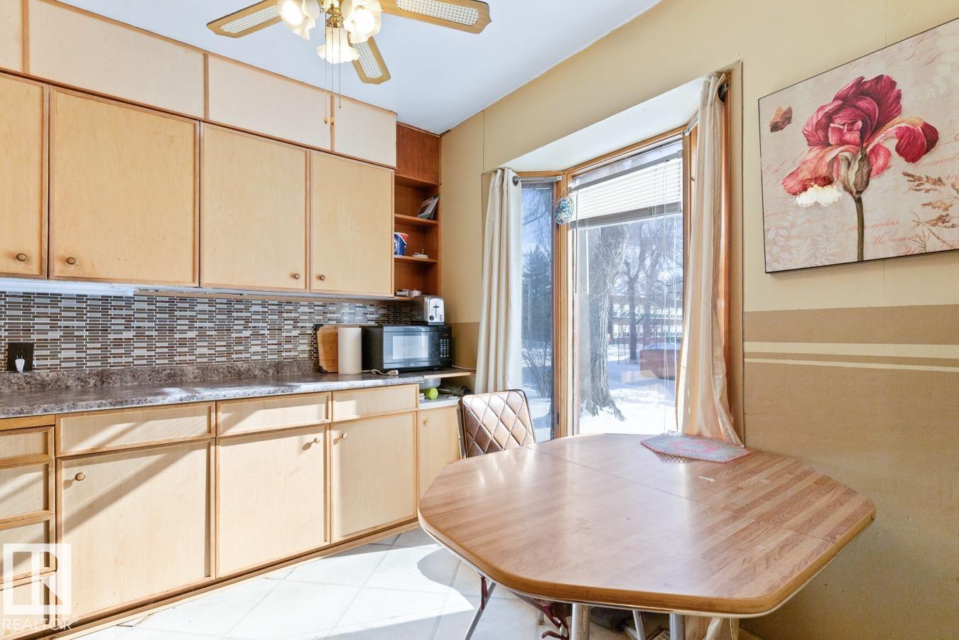 Photo 7 at 8906 94 Avenue NW, Strathearn, Edmonton