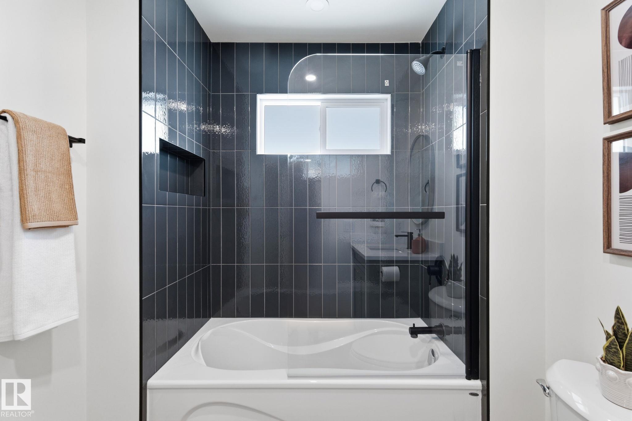 Photo 44 at 9444 74 Street NW, Ottewell, Edmonton