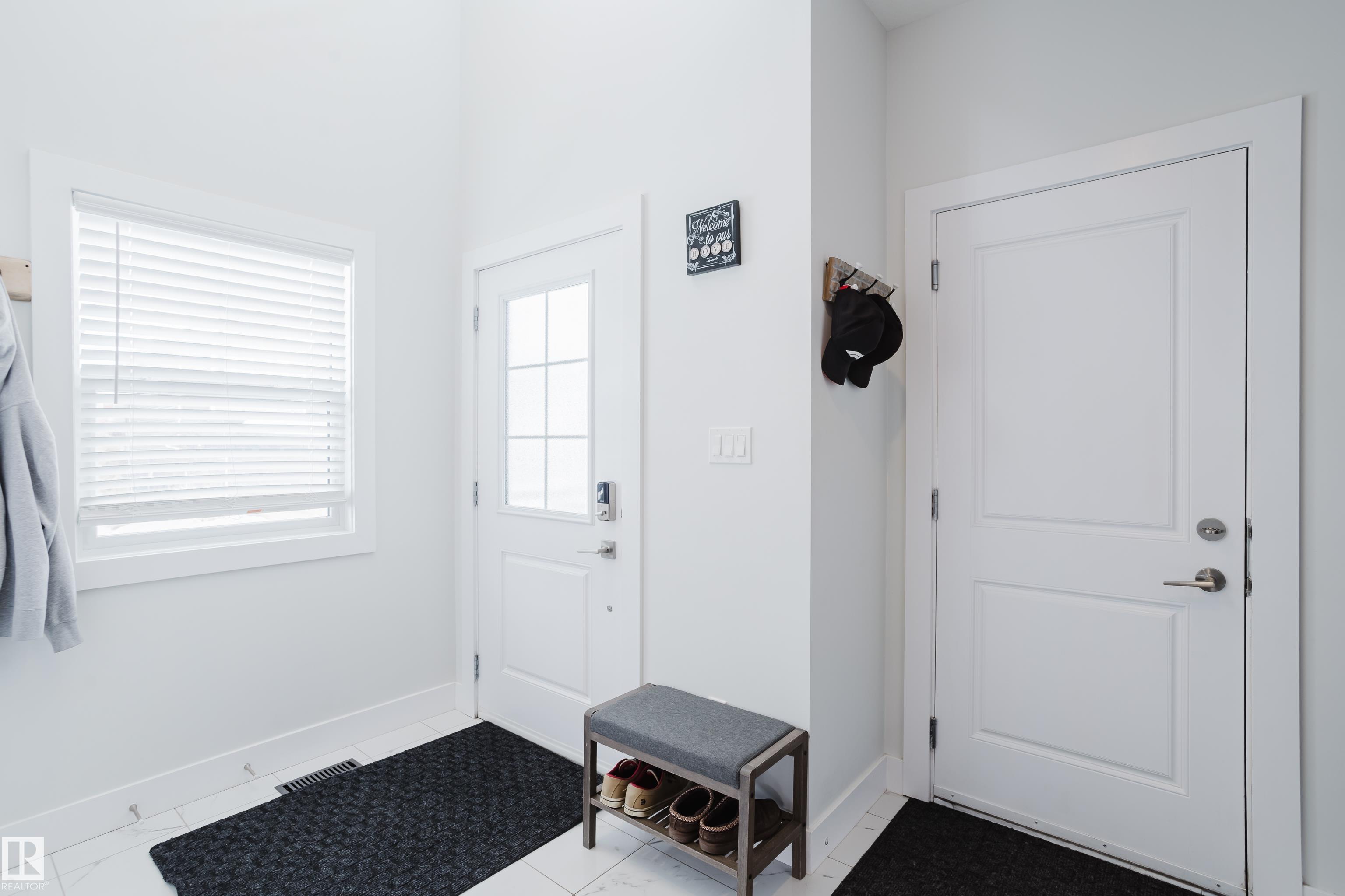 569 Merlin Landing NW, Hawks Ridge, Edmonton