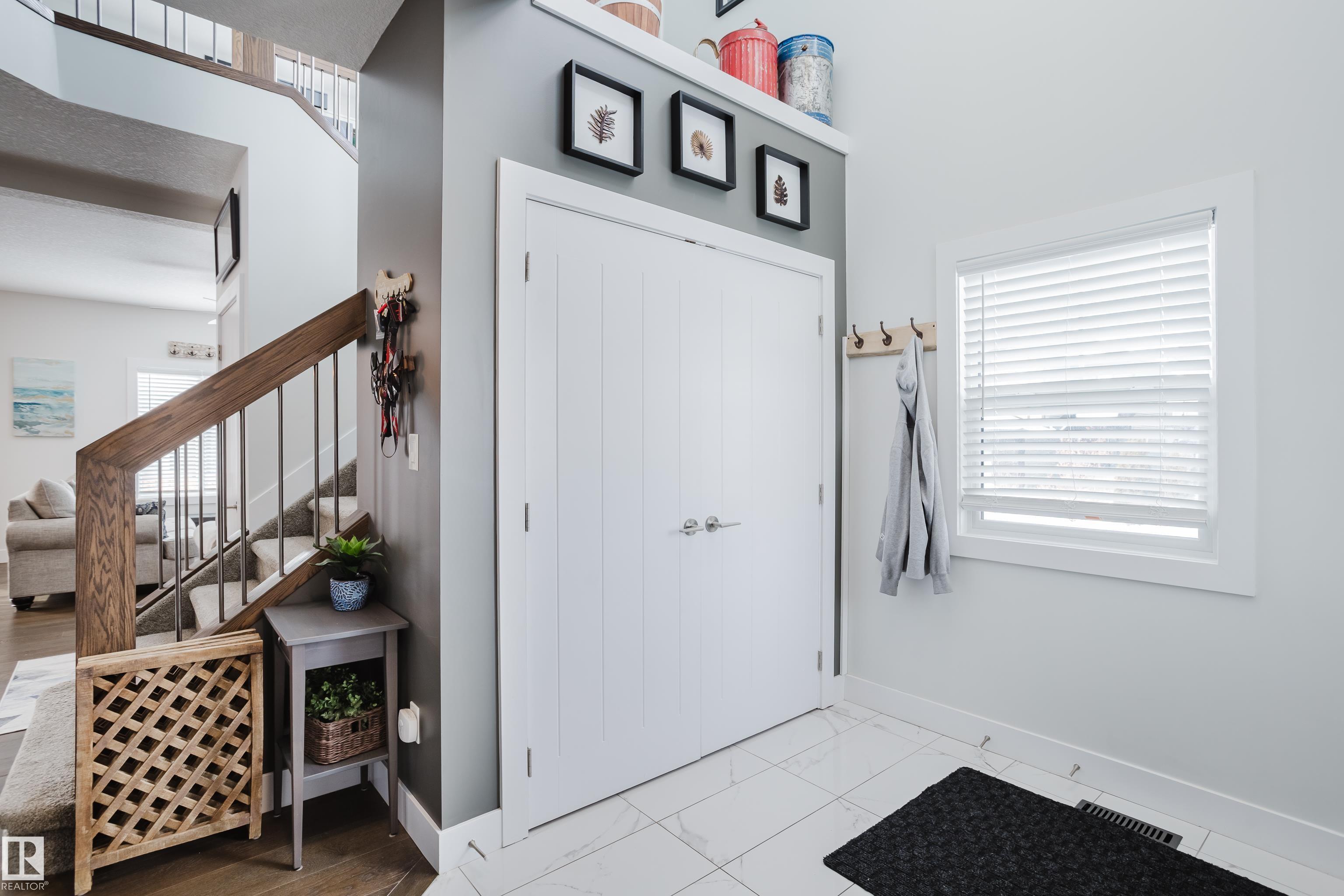 569 Merlin Landing NW, Hawks Ridge, Edmonton