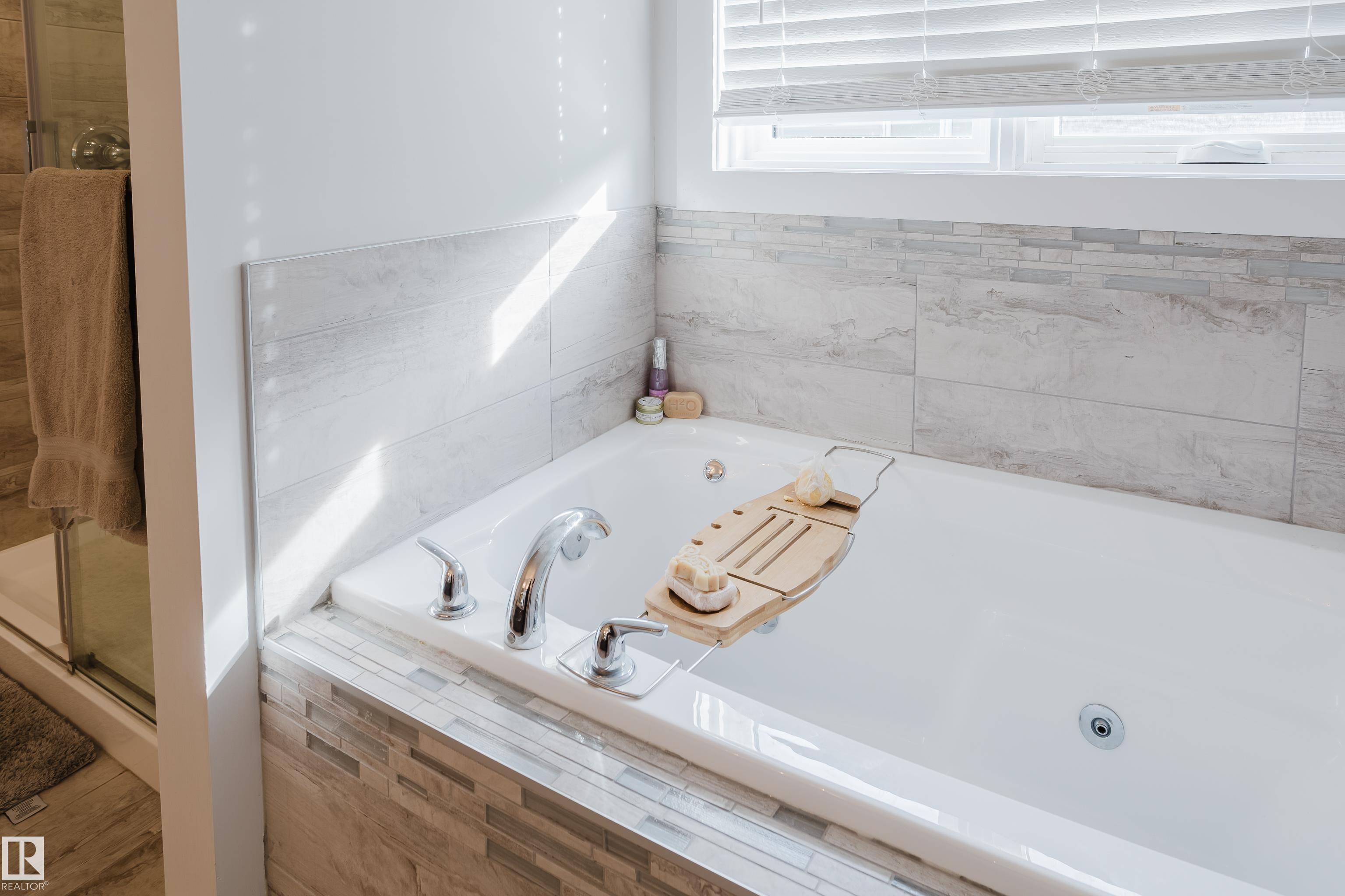 Photo 38 at 569 Merlin Landing NW, Hawks Ridge, Edmonton