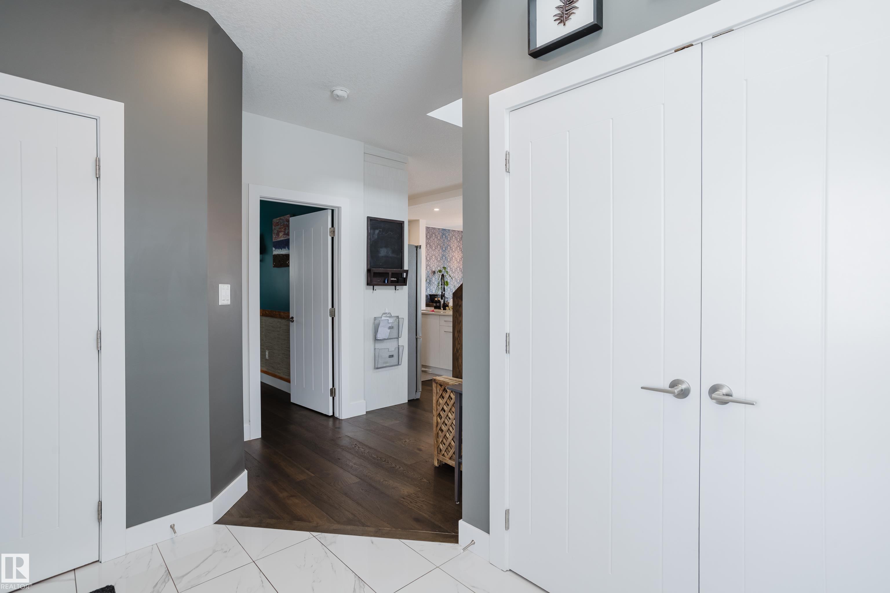 569 Merlin Landing NW, Hawks Ridge, Edmonton