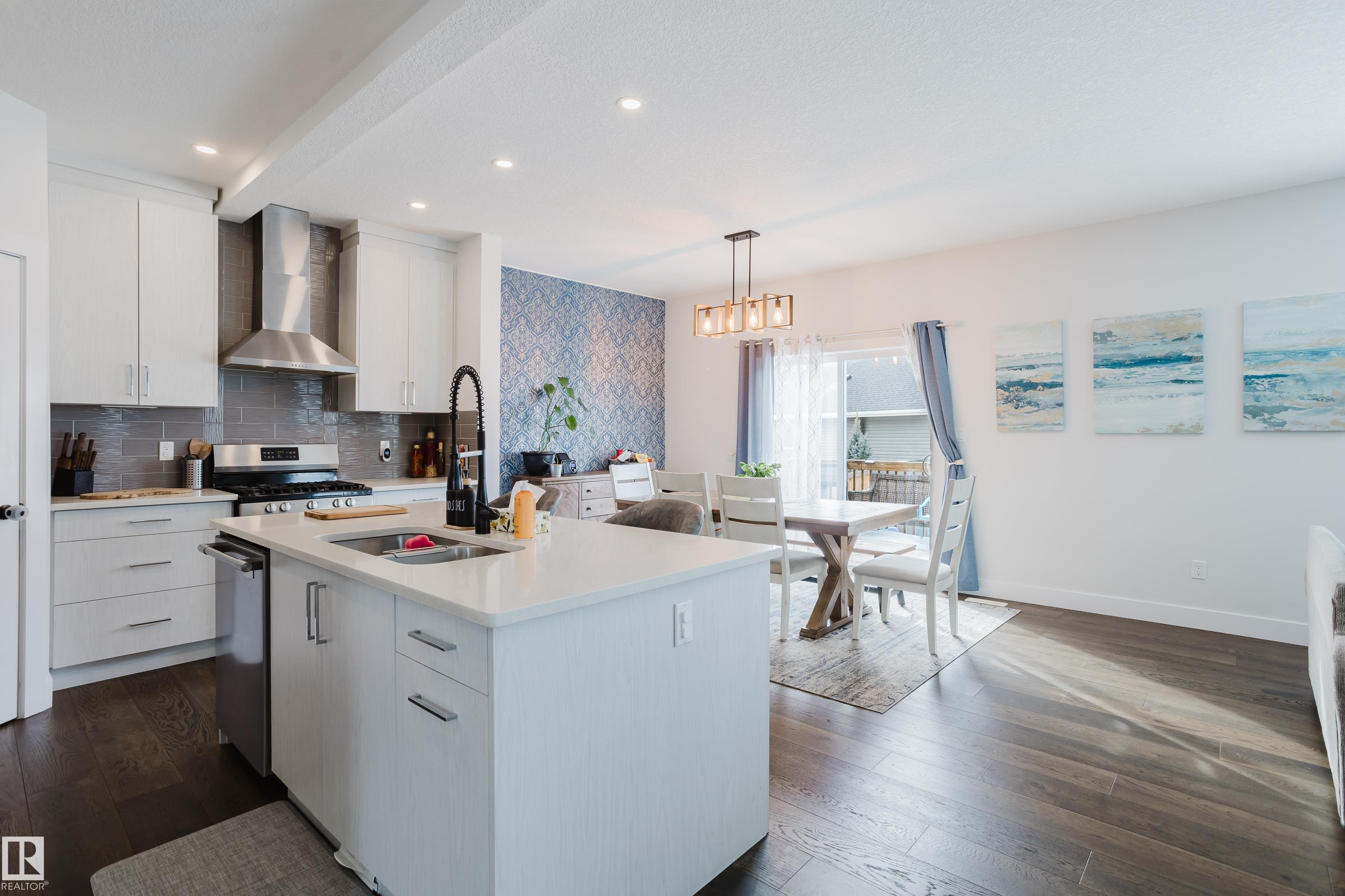 Photo 7 at 569 Merlin Landing NW, Hawks Ridge, Edmonton