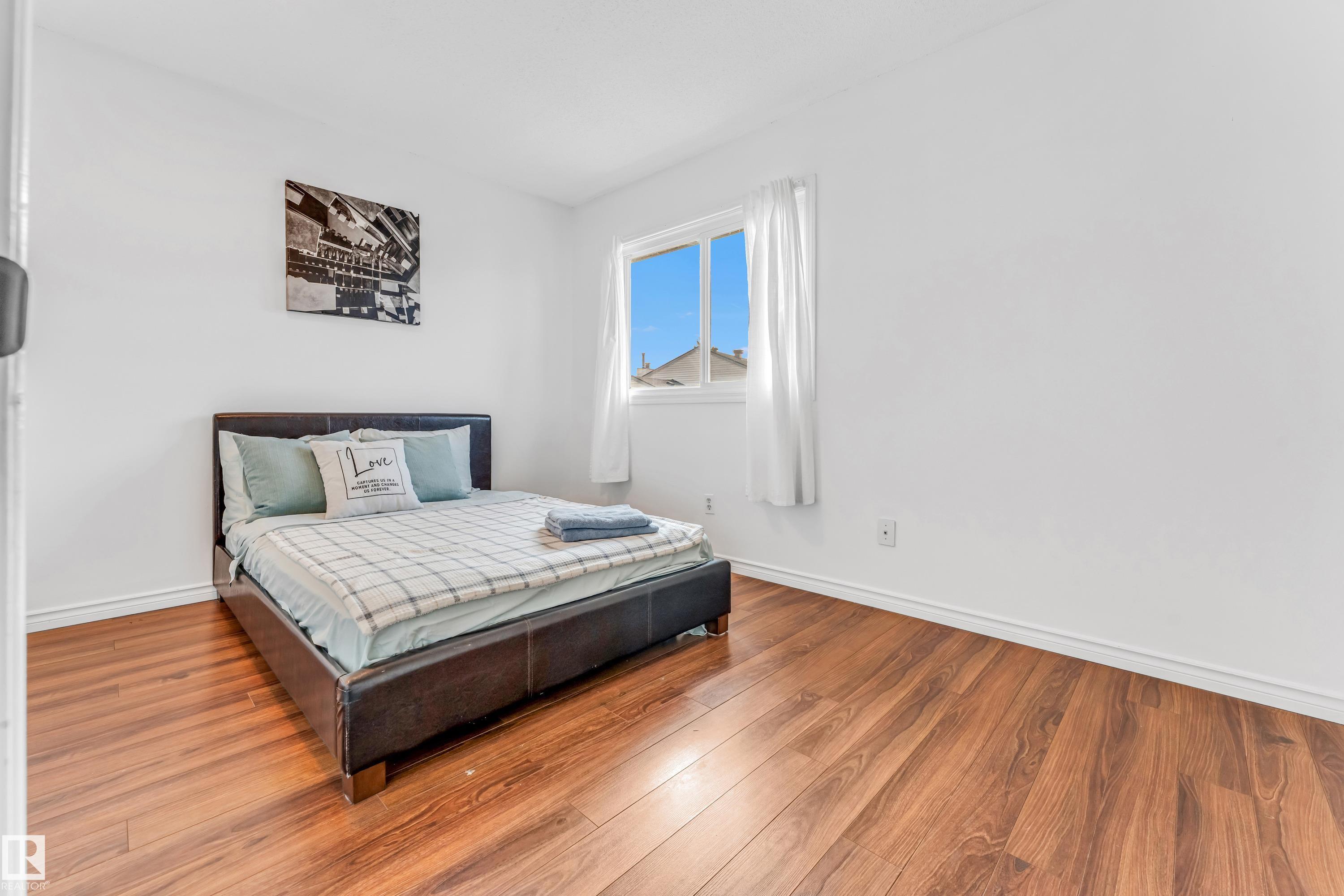 Photo 17 at 5344 38a Avenue NW, Greenview, Edmonton