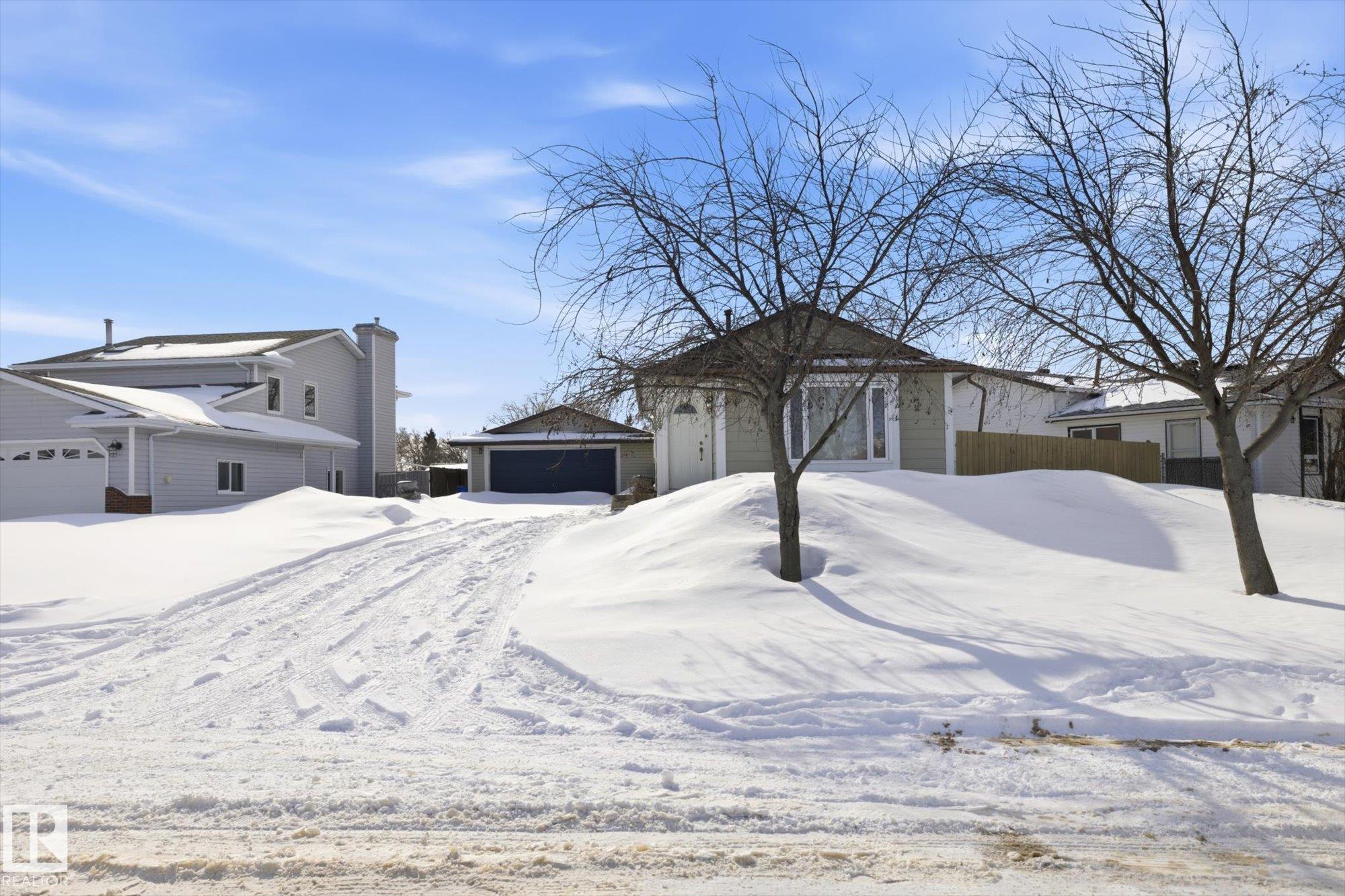 9009 102 Avenue, Morinville