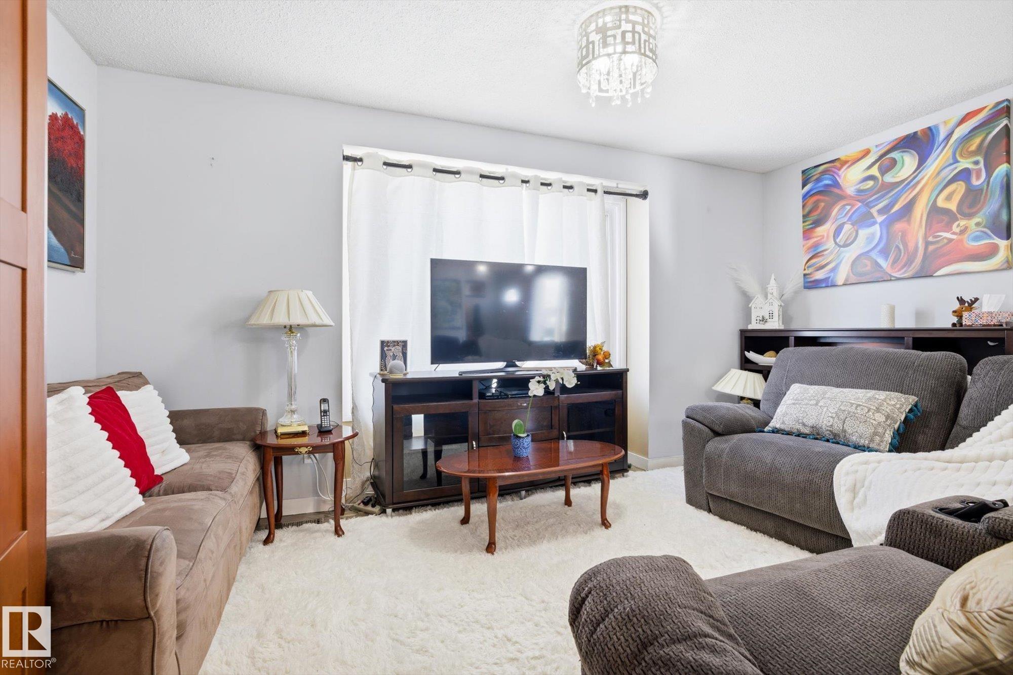 9009 102 Avenue, Morinville
