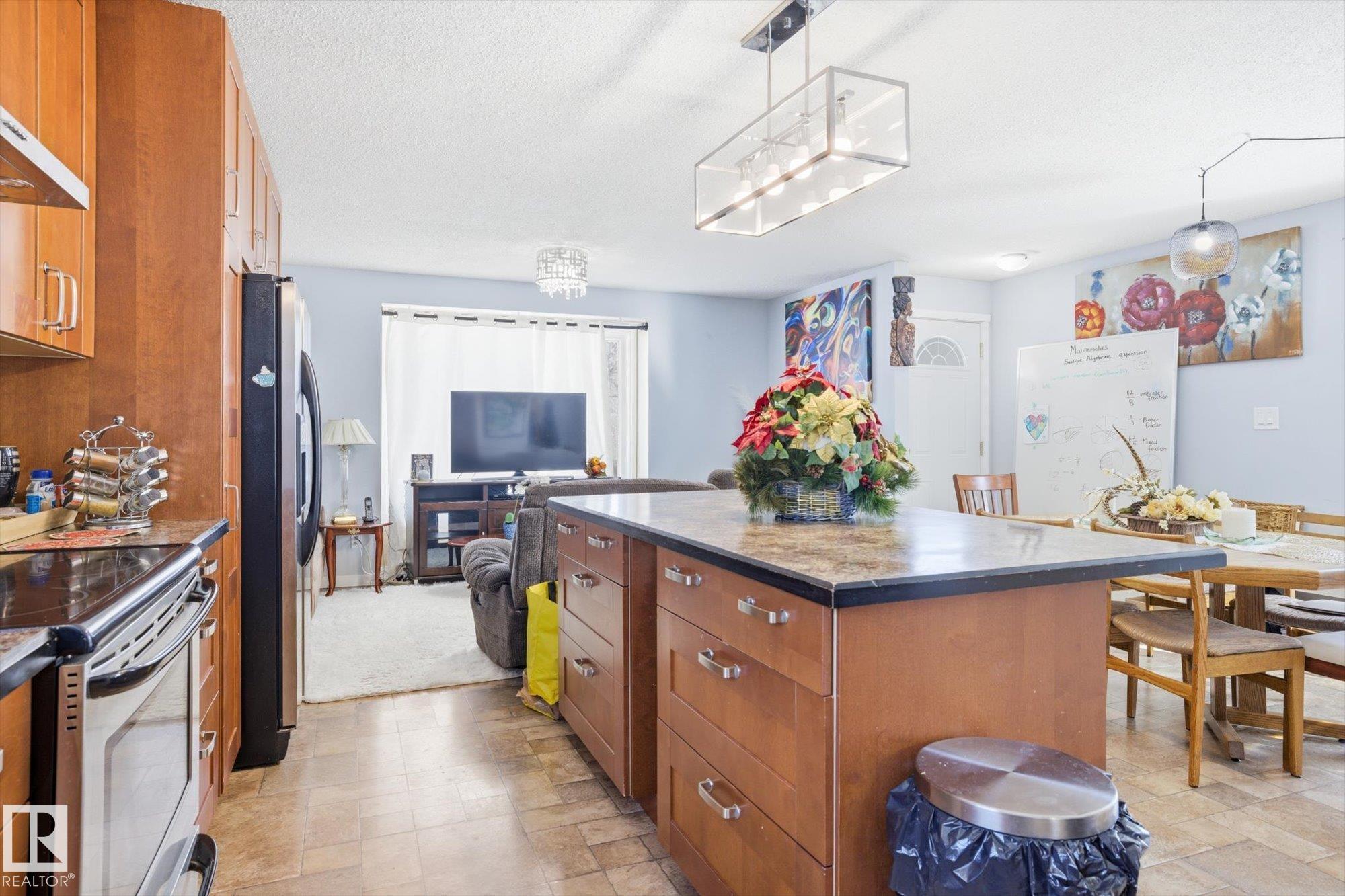 Photo 9 at 9009 102 Avenue, Morinville