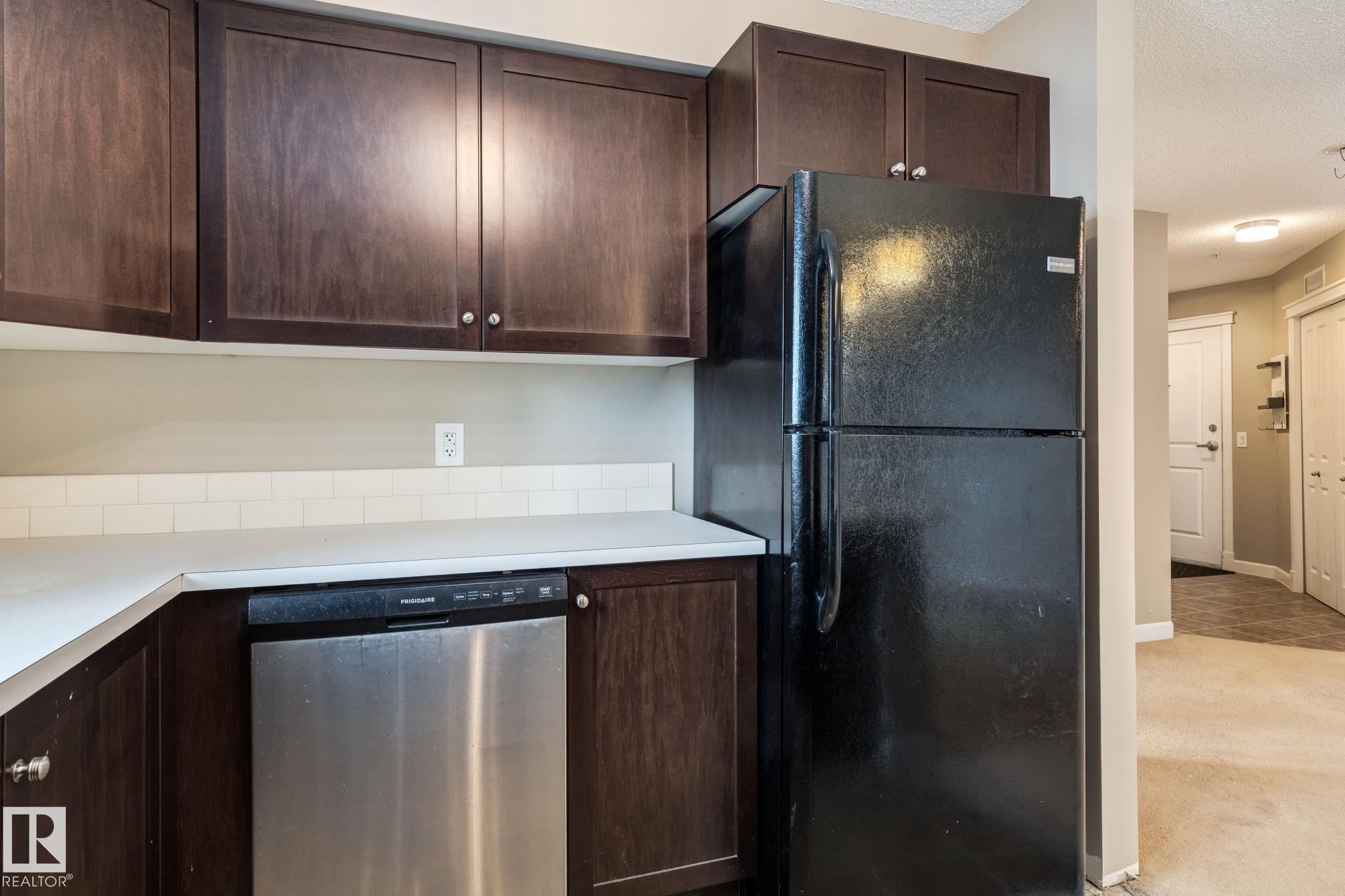 Photo 10 at 204 - 3715 Whitelaw Lane NW, Windermere, Edmonton