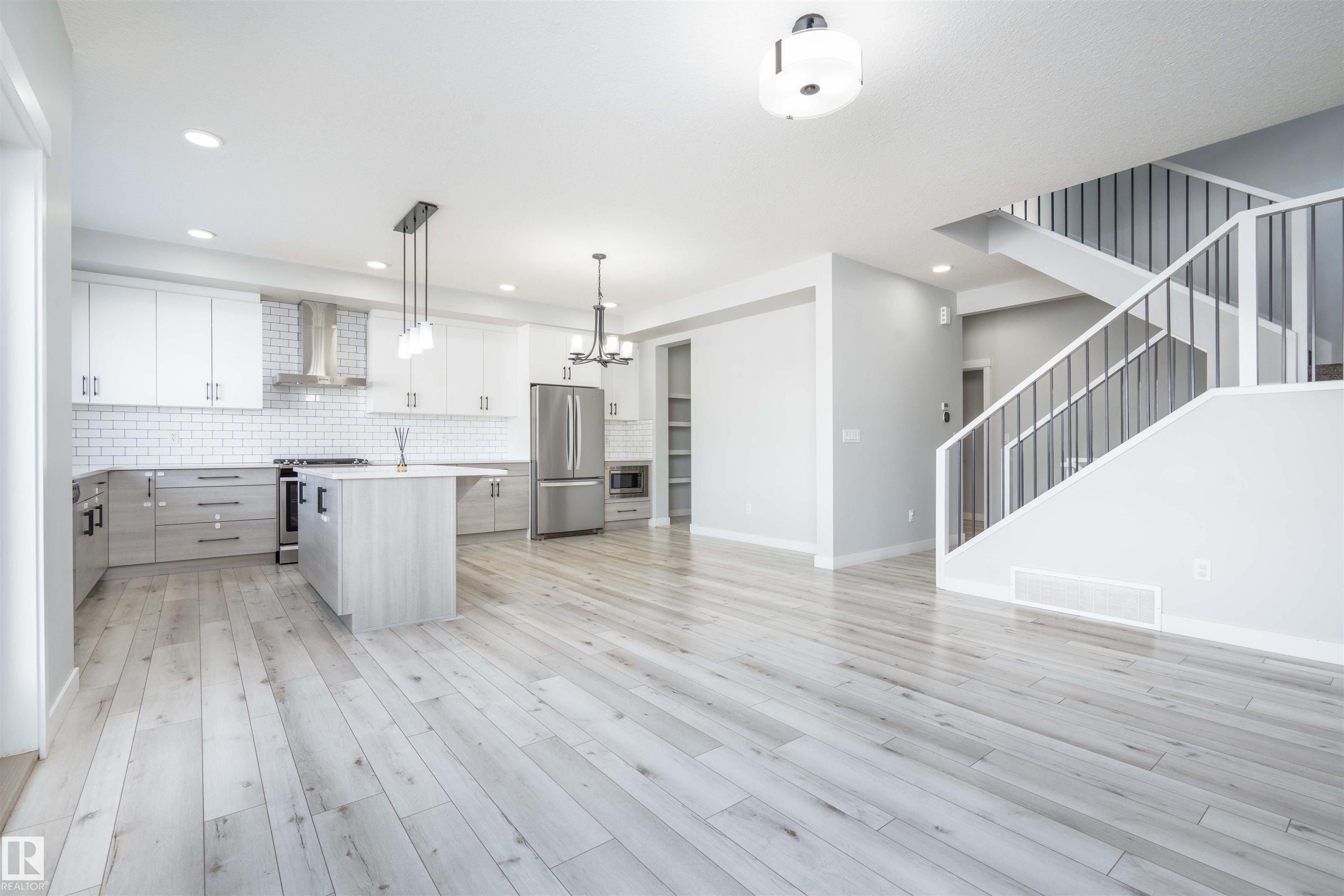 Photo 20 at 2420 15 Avenue NW, Laurel, Edmonton