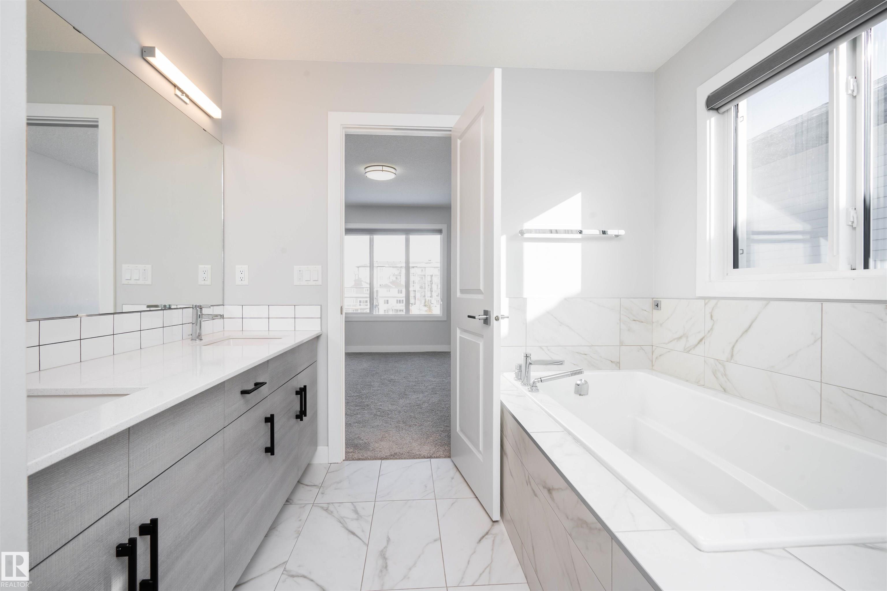 Photo 28 at 2420 15 Avenue NW, Laurel, Edmonton