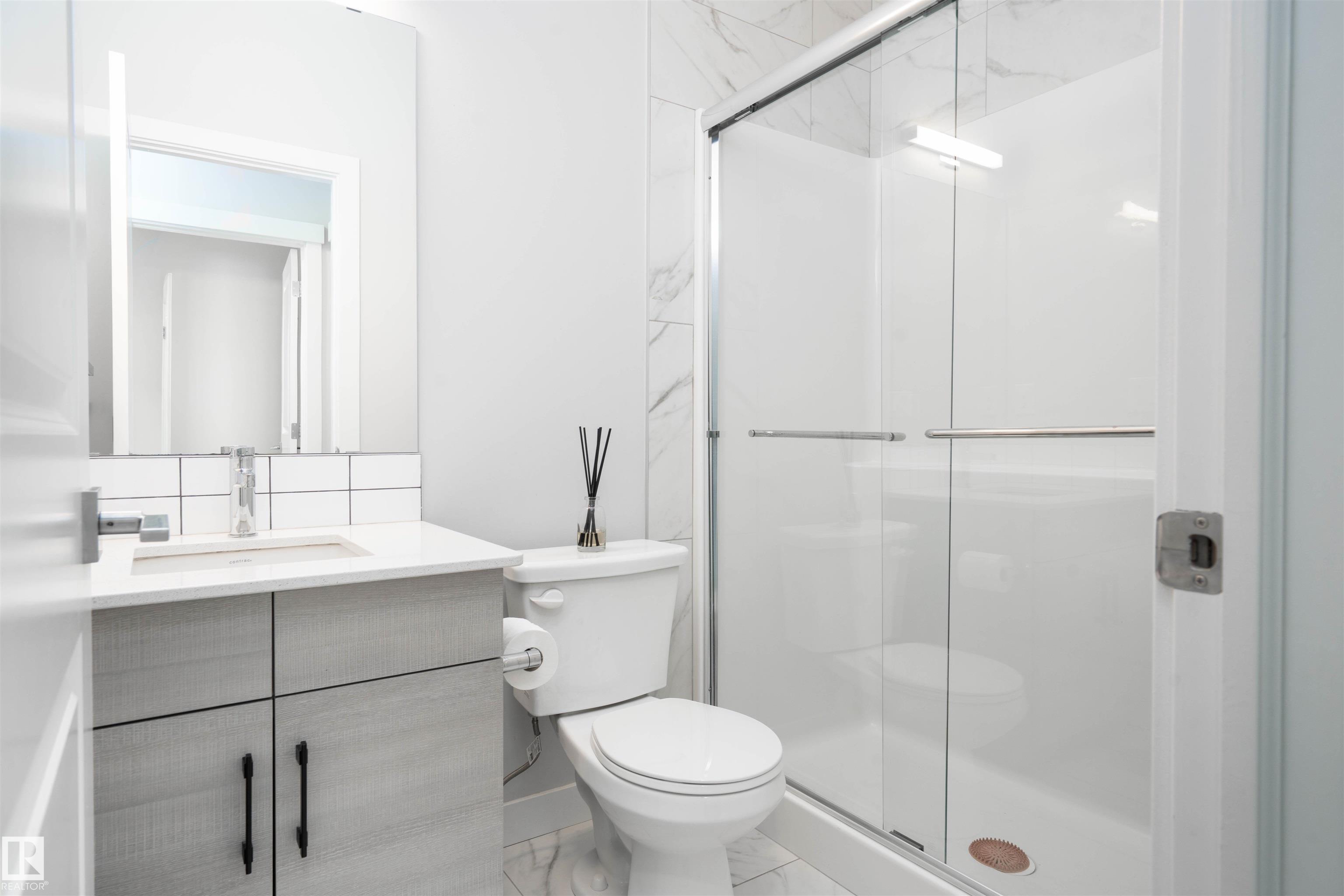 Photo 9 at 2420 15 Avenue NW, Laurel, Edmonton