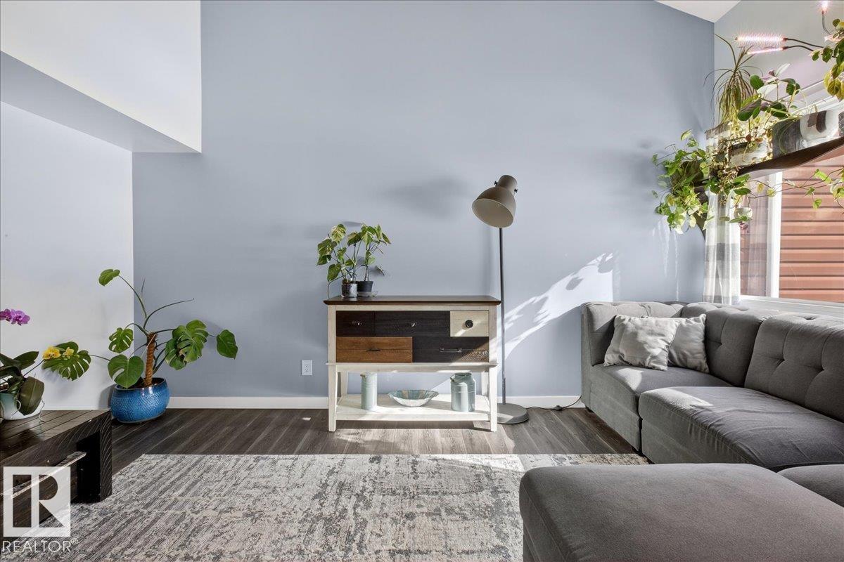 Photo 13 at 635 Millbourne Road E NW, Lee Ridge, Edmonton