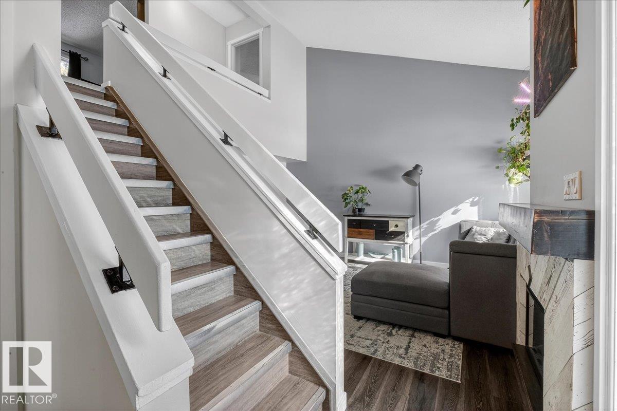 Photo 23 at 635 Millbourne Road E NW, Lee Ridge, Edmonton