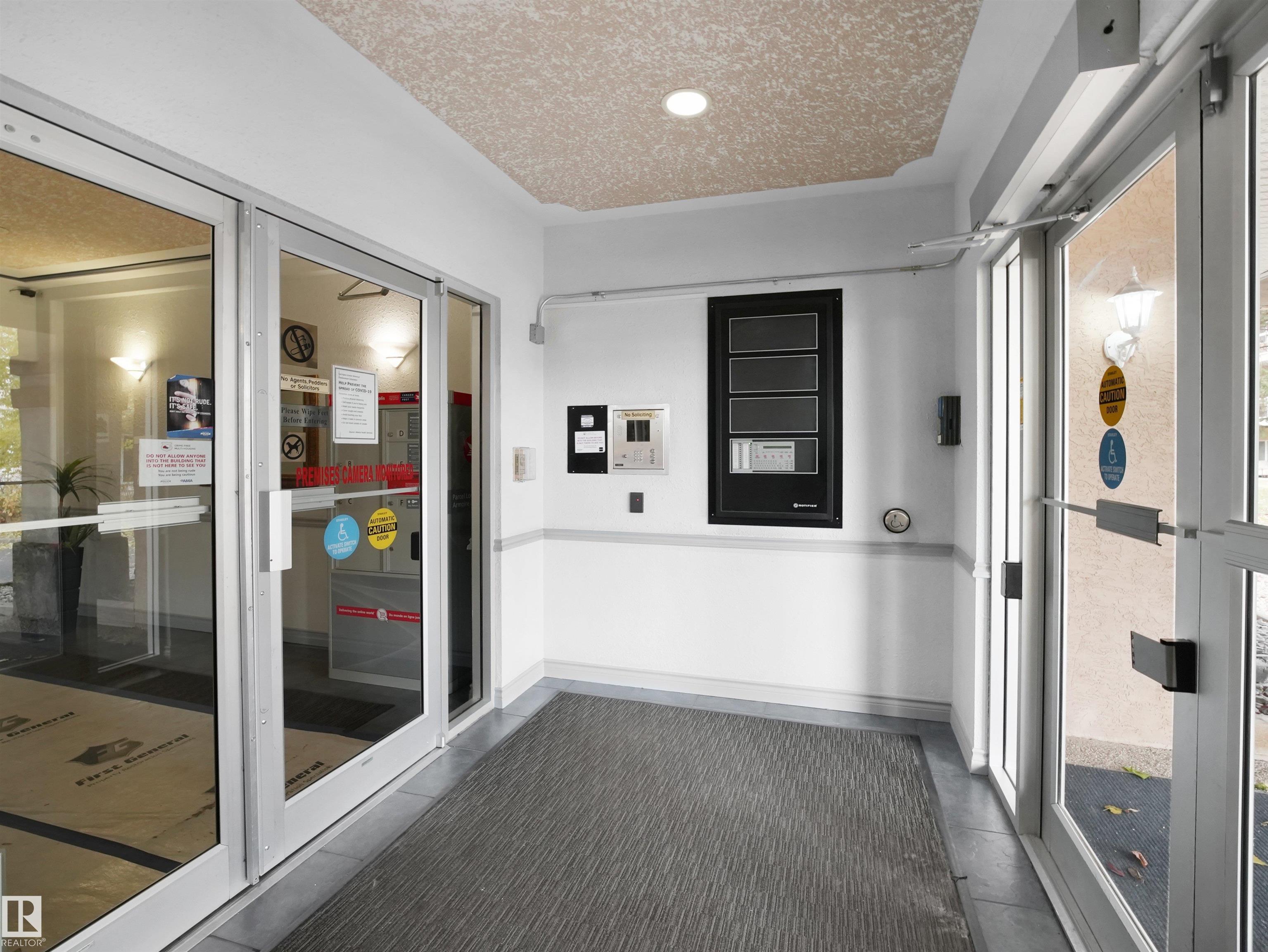 Photo 12 at 102 - 10511 42 Avenue NW, Rideau Park, Edmonton