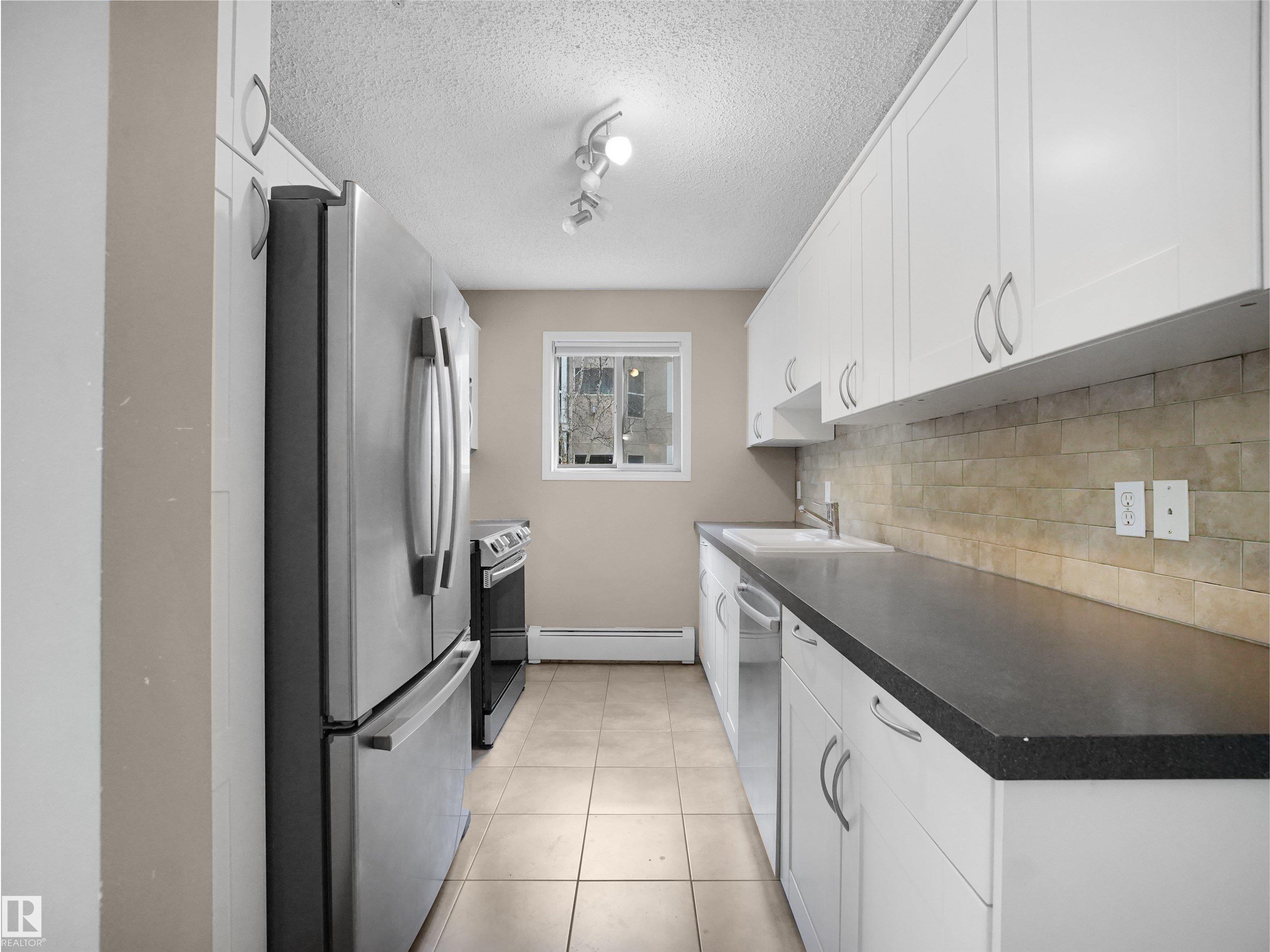 Photo 26 at 102 - 10511 42 Avenue NW, Rideau Park, Edmonton