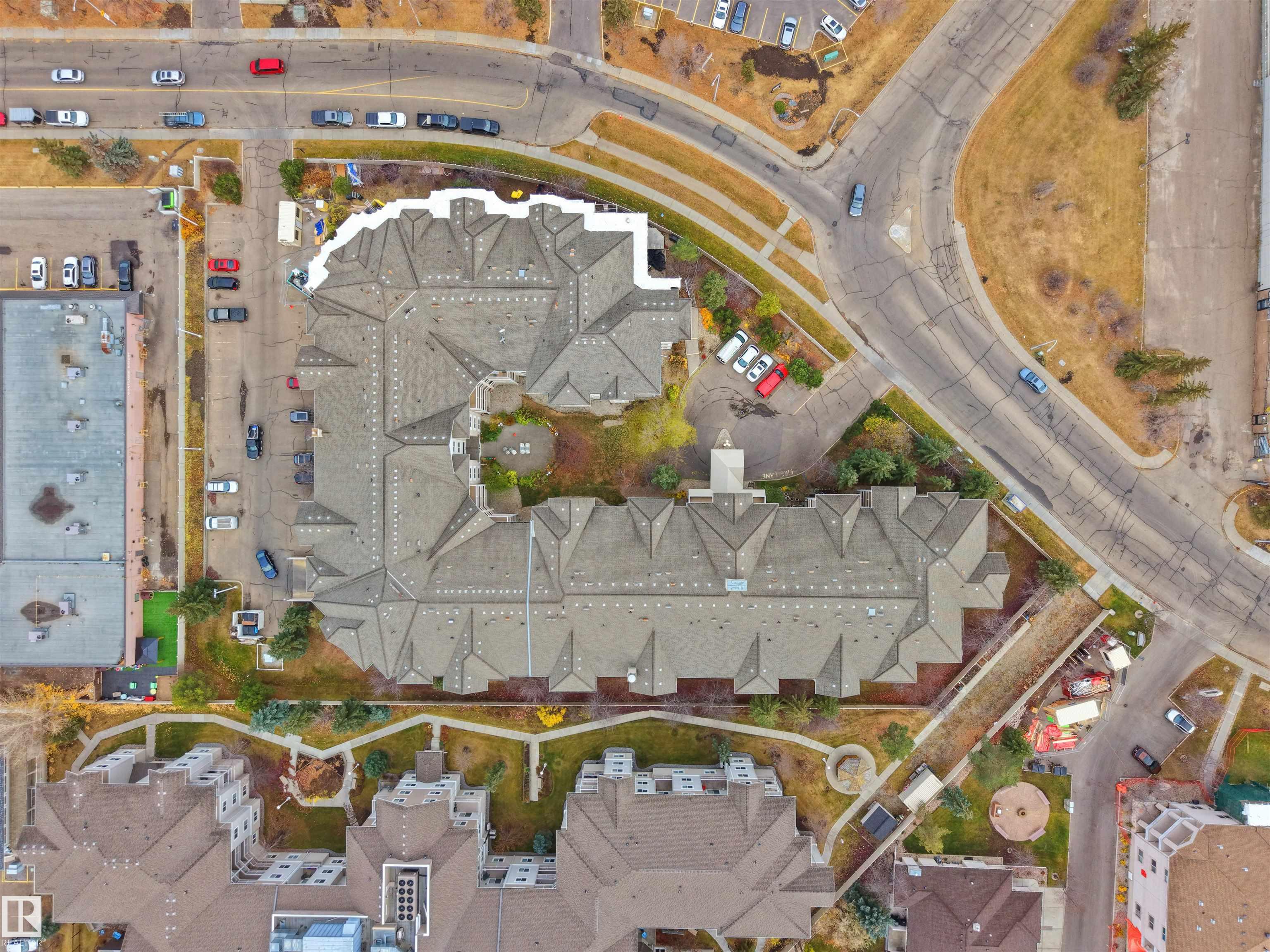 Photo 7 at 102 - 10511 42 Avenue NW, Rideau Park, Edmonton