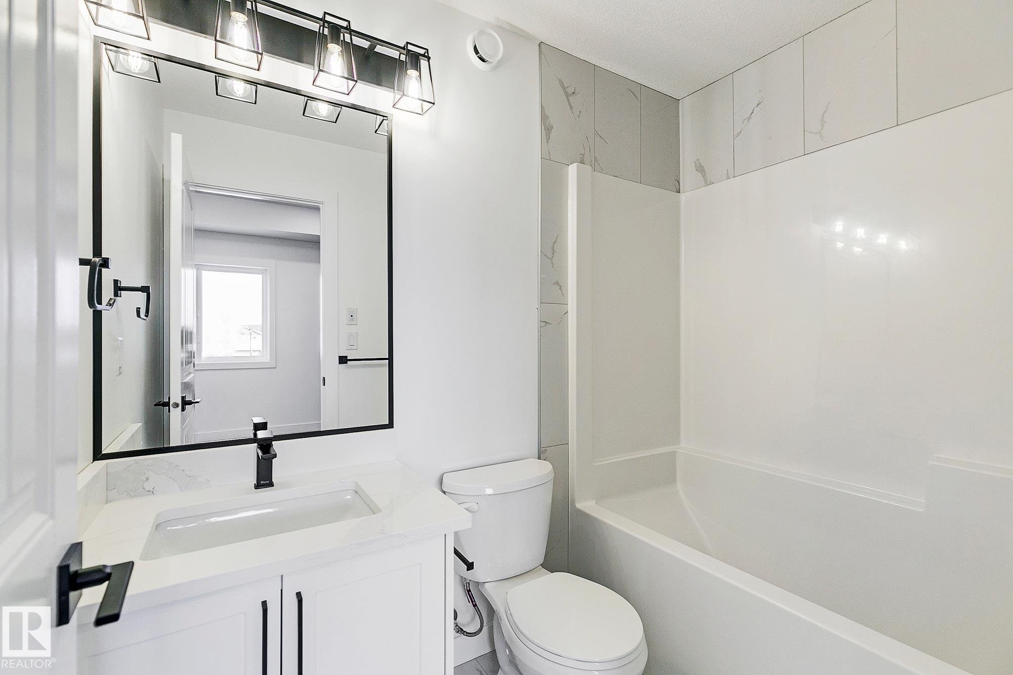 Photo 18 at 9825 107a Avenue, Champagne, Morinville