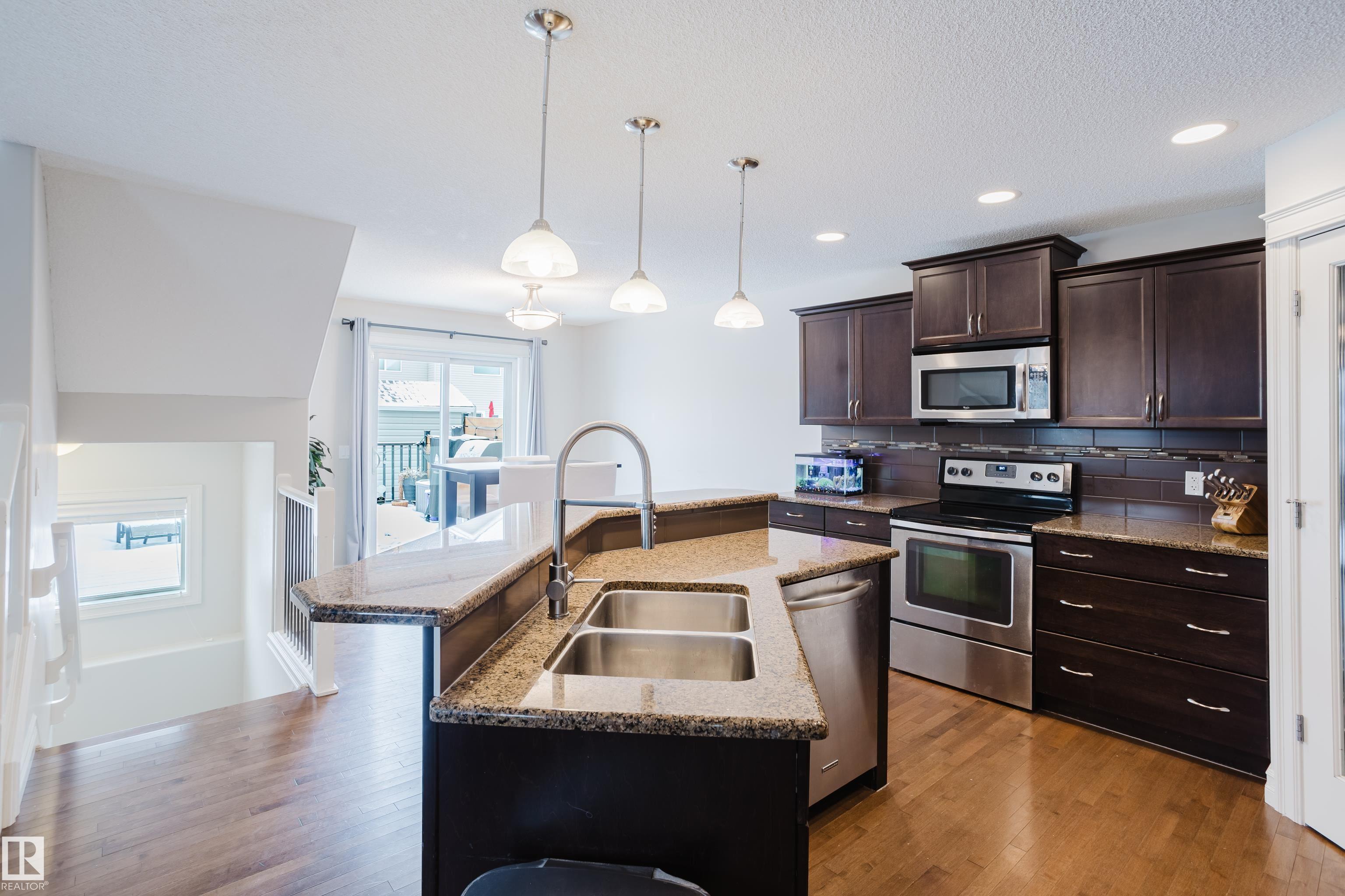 https://zimg.paragon.ice.com/ParagonImages/Property/PM/RAE/225389172/12/0/0/ba99317d5bd4844c7e32b324654aada5/1/61e392e4fd725065d86b764e1e849559/225389172-6f54fb9c-1a5a-4282-ba71-ca4e8c1b1538.JPG