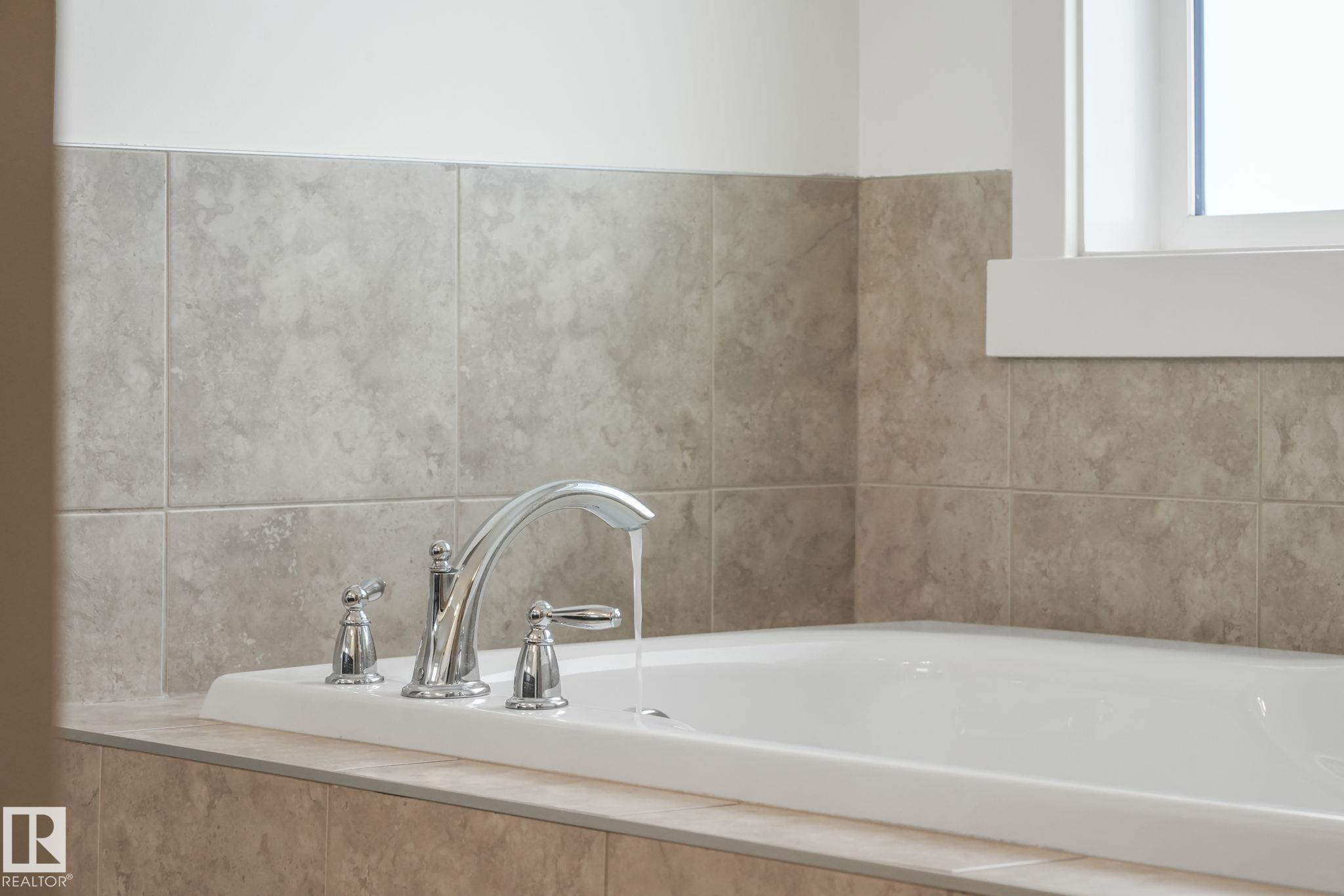 Photo 27 at 1548 36 Avenue NW, Tamarack, Edmonton